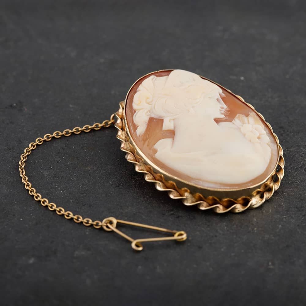 Preloved Vintage 9ct Yellow Gold Cameo Brooch
