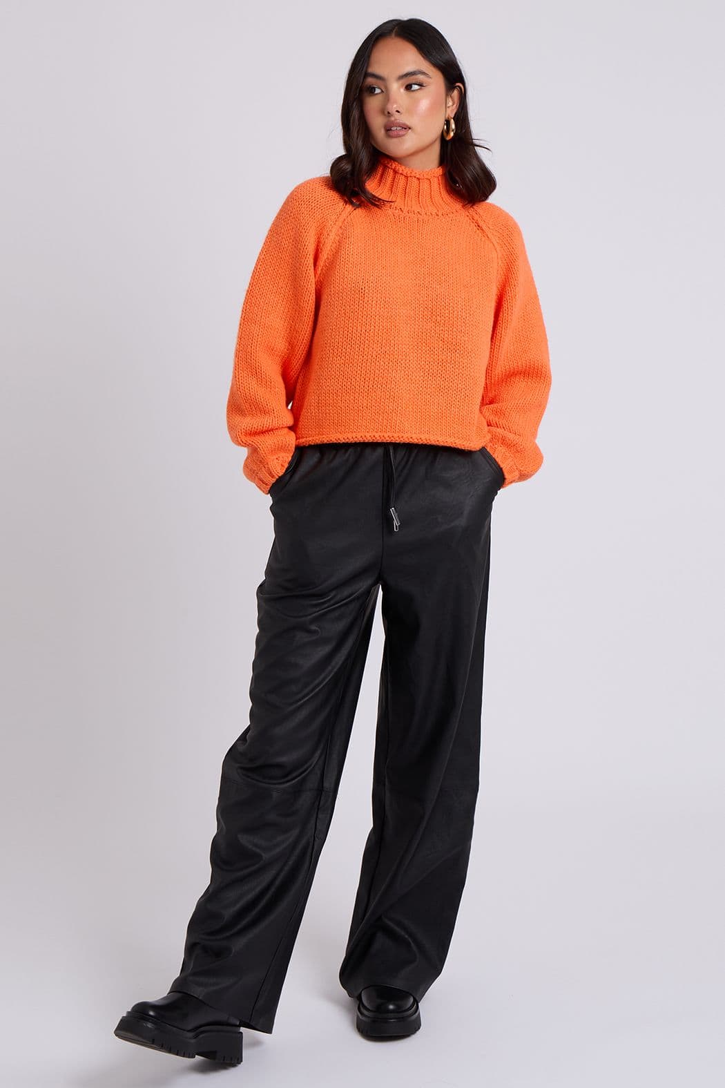 Urban Bliss Women's Elasticated Wide Leg Trouser in Black | Size: 10