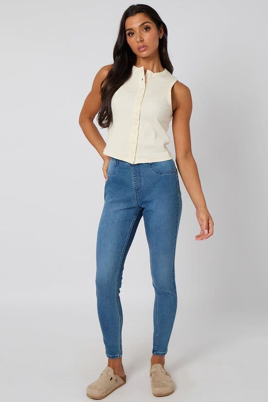 Urban Bliss Women's Cream Sleeveless Button Front Top | Size: 8