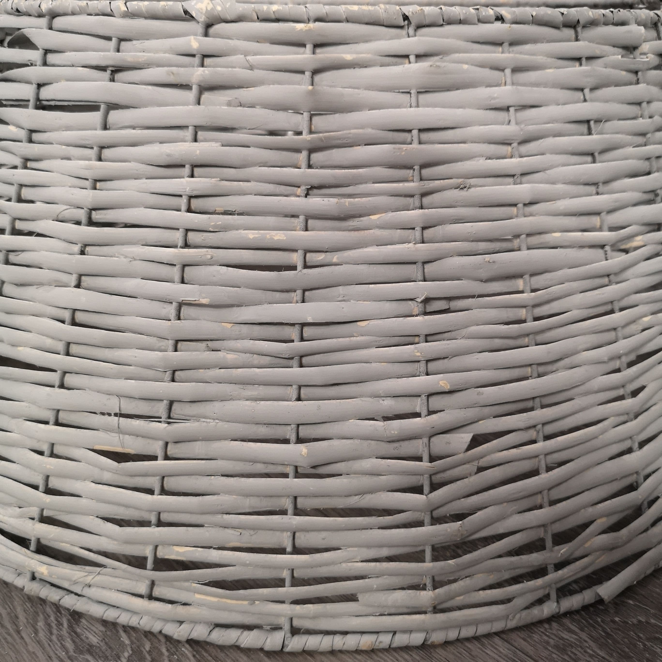 FACTORY SECONDS 48/70cm Samuel Alexander KD Willow Christmas Tree Skirt Wicker Rattan- Large Light Grey
