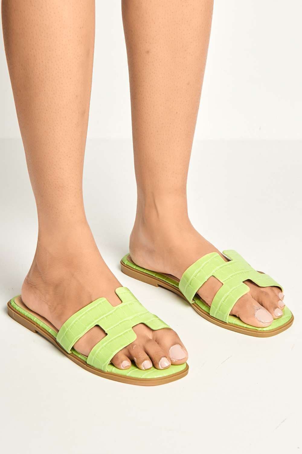 Asho Flat Cut Out Sliders
