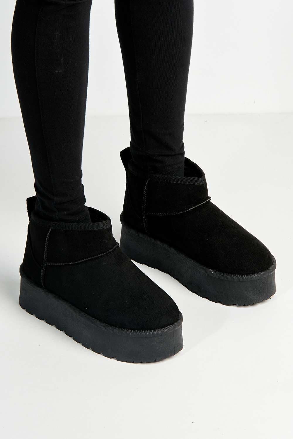 Miss Diva Women's Dahl Faux Fur Lining Chunky Sole Ankle Boots in Black | Size: 6