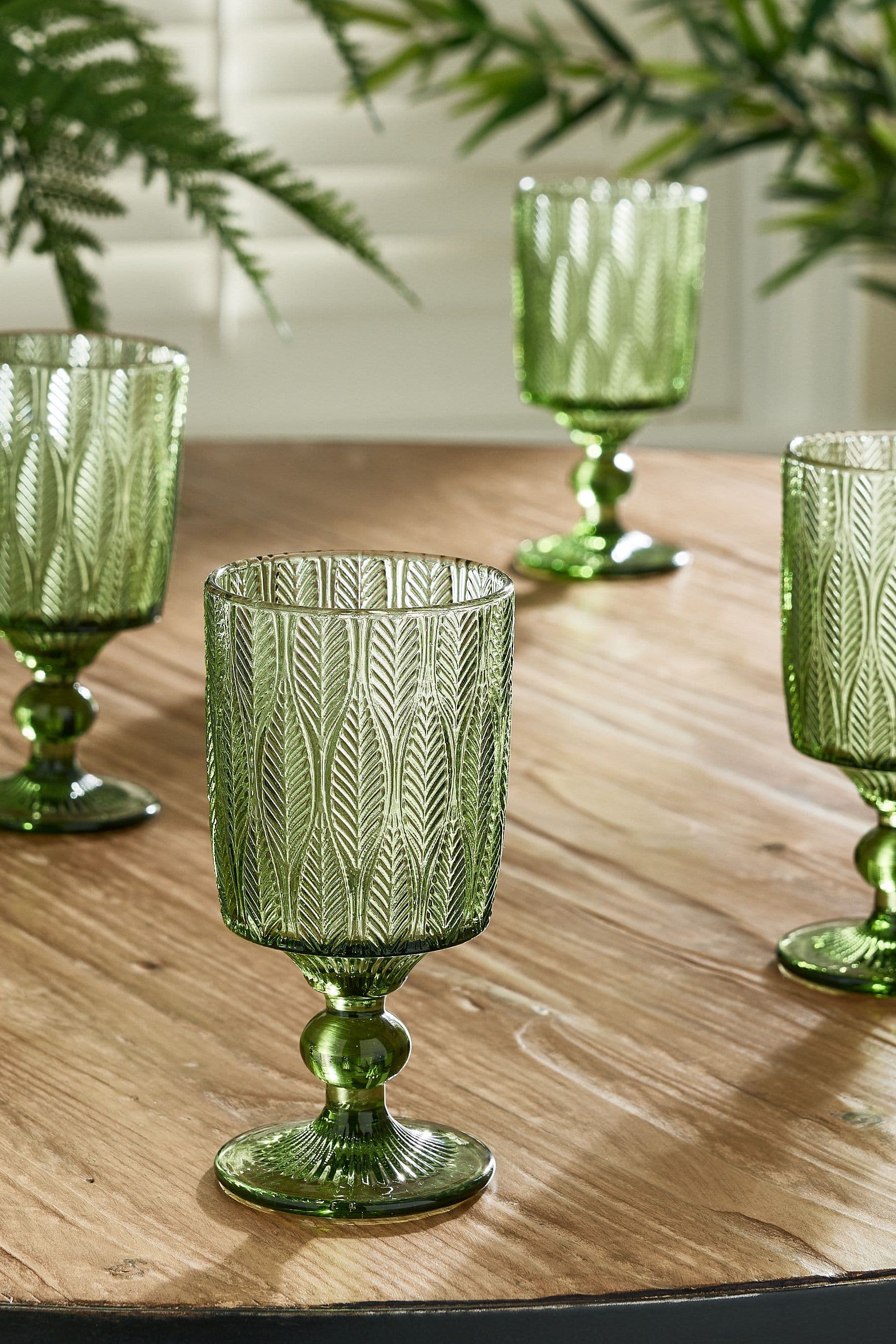 Set 4 Vintage Luxury Trailing Leaf Drinking Goblet Glasses