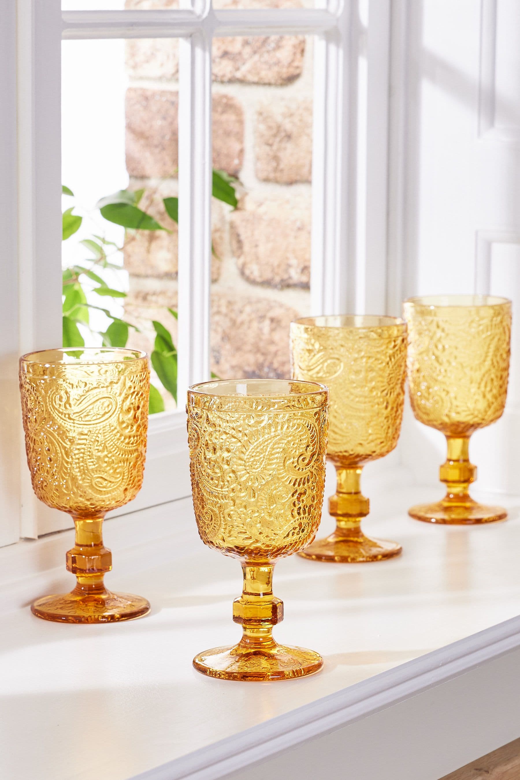 Set 4 Vintage Luxury Embossed Drinking Goblet Wine Glasses