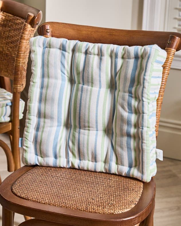 Set 2 Traditional Indoor Outdoor Chair Seat Pad Garden Furniture Box Cushions