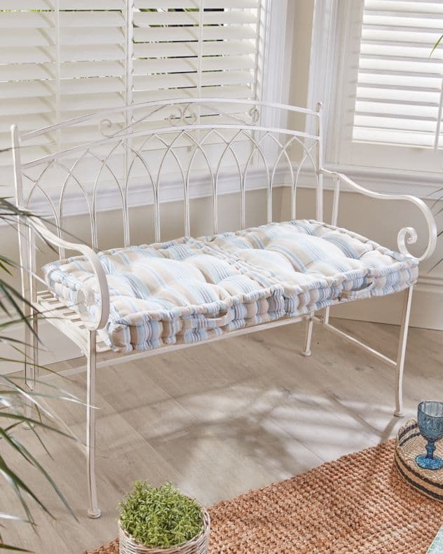 Vintage Cream Iron Arched Back Outdoor Garden Furniture Garden Bench Free Set 2 Box Cushions
