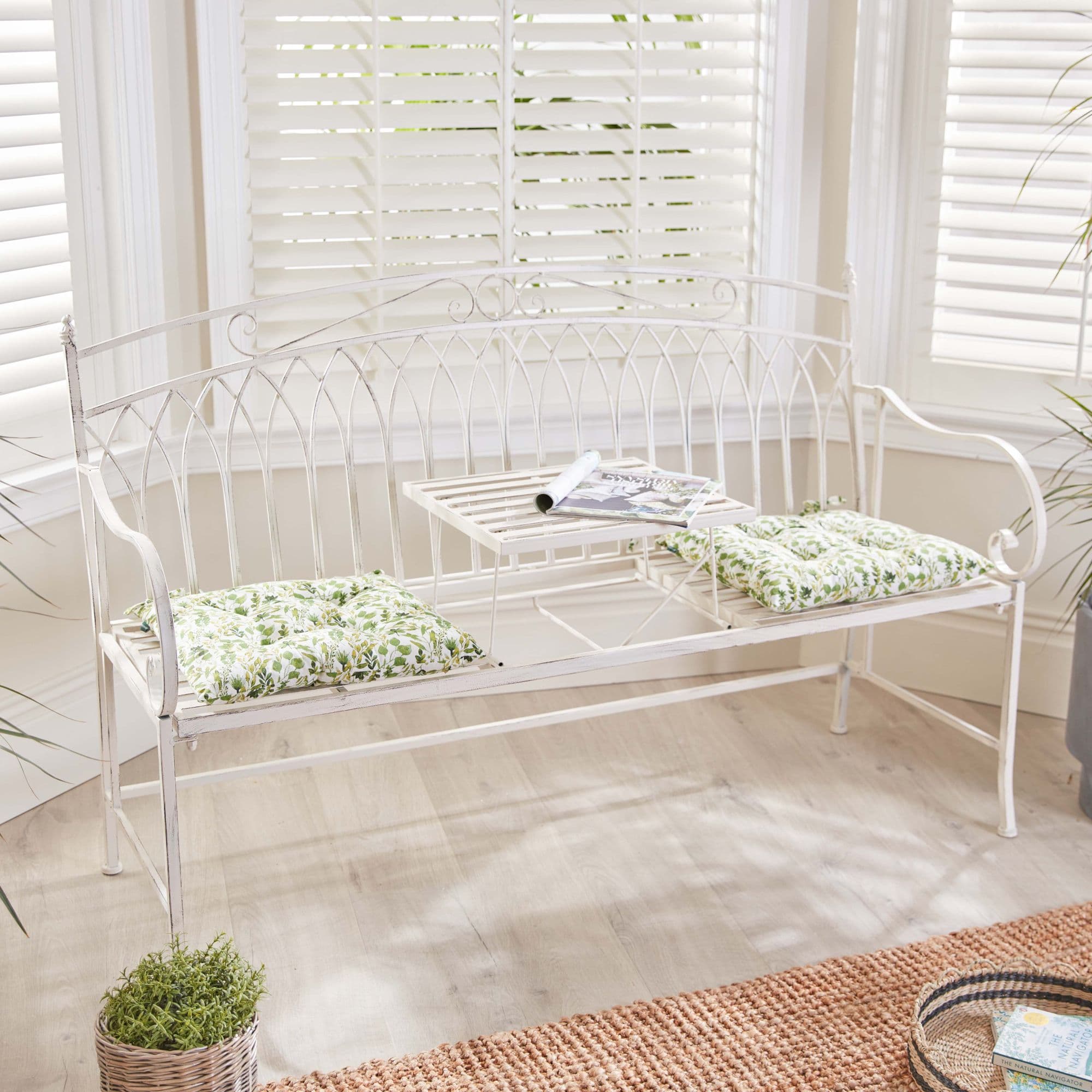 Vintage Large Cream Arched Outdoor Garden Furniture Companion Seat Garden Bench Free Set 2 Seat Pad Cushions