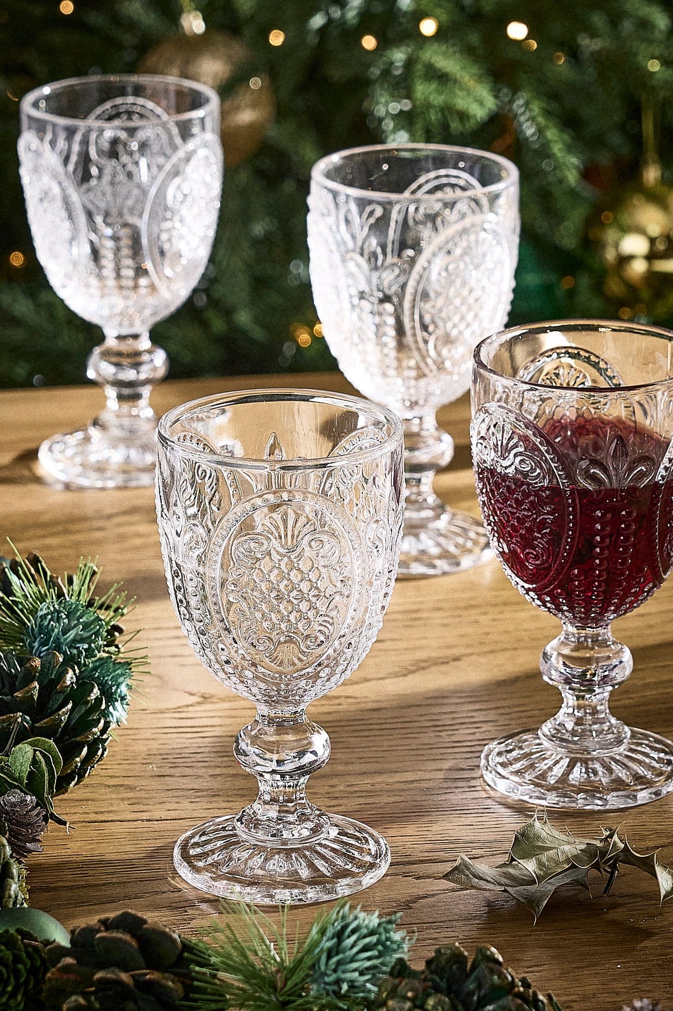 Set 6 Vintage Luxury Clear Embossed Drinking Goblet Glasses