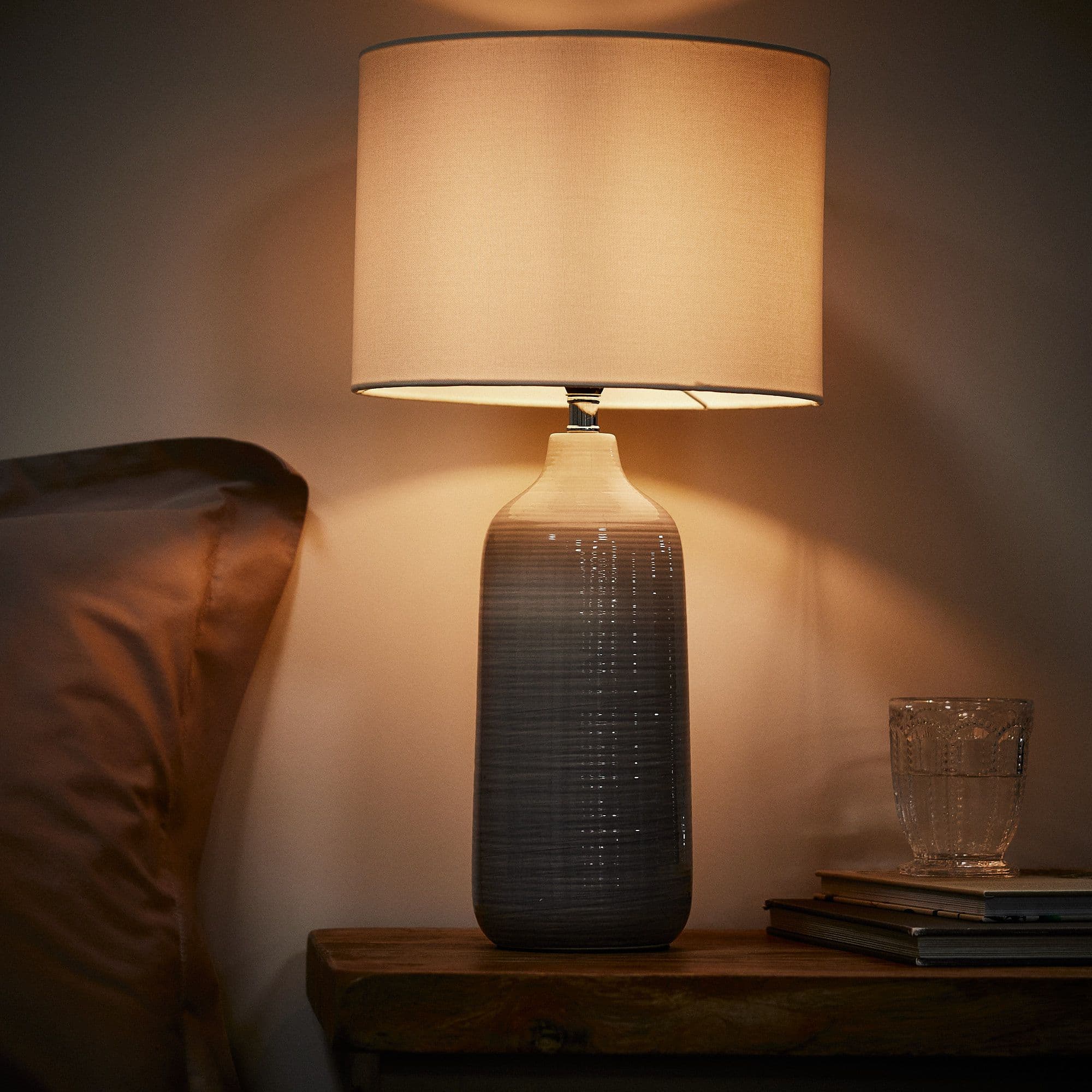 Contemporary Ceramic Bedside Table Lamp Room Décor Office Desk Lamp Night Light Table Lamp