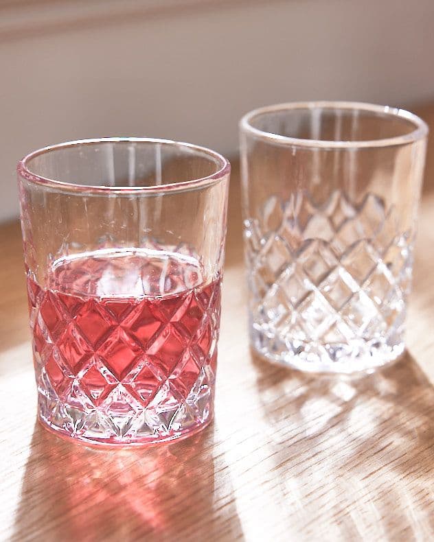 Set 2 Vintage Luxury Style Diamond Cut Drinking Short Tumbler Glasses
