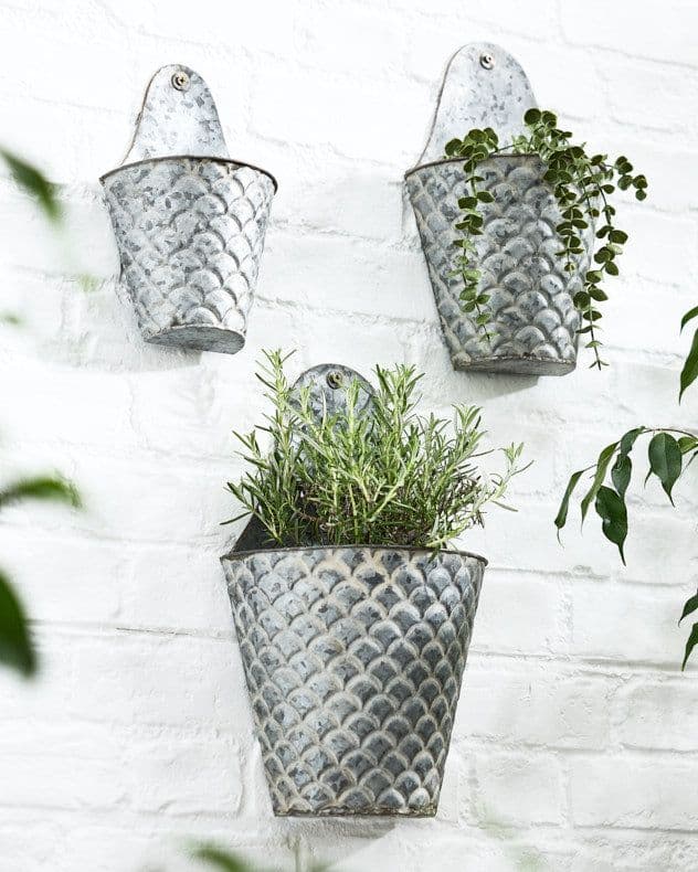 Set 3 Scalloped Wall Mounted Indoor Outdoor Flower Garden Planters