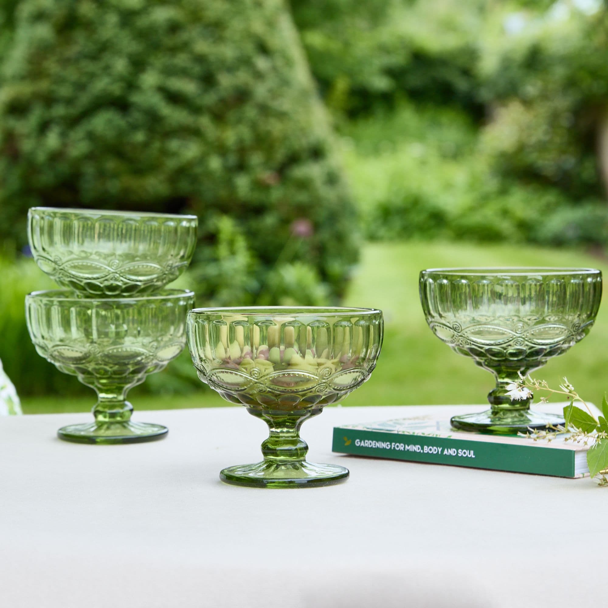 Set 4 Vintage Glass Trifle Bowl Dessert Bowls