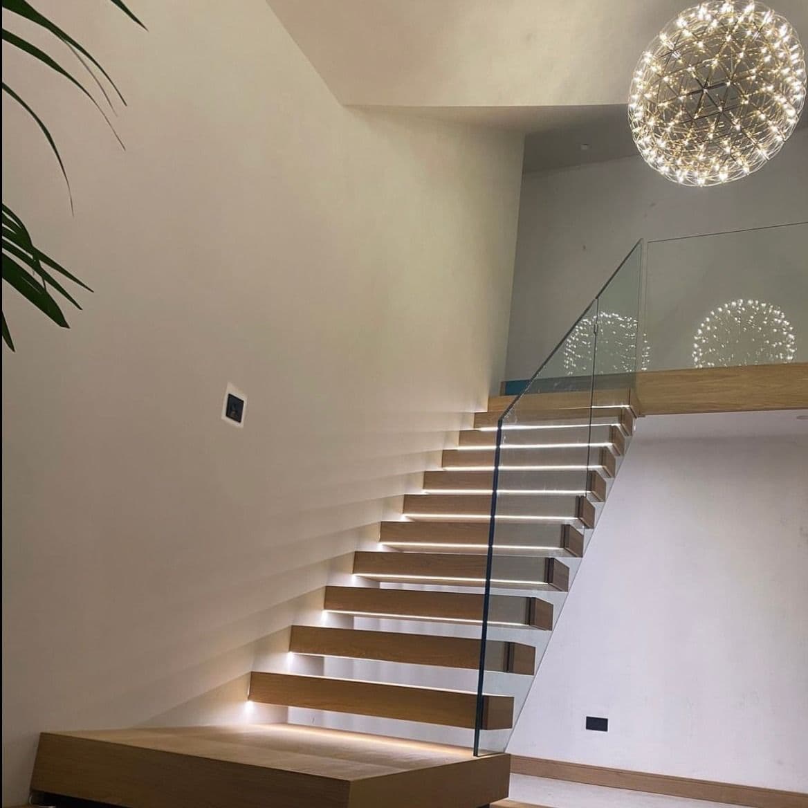 'Fawkes' Natural White 40cm Chrome Large Silver Firework / Starburst Chandelier