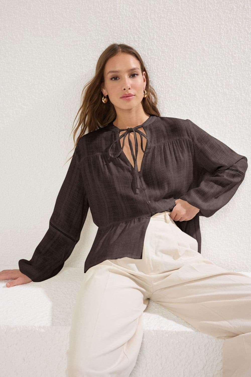 Regular Fit Lace Sleeve Detail Textured Cotton Blouse