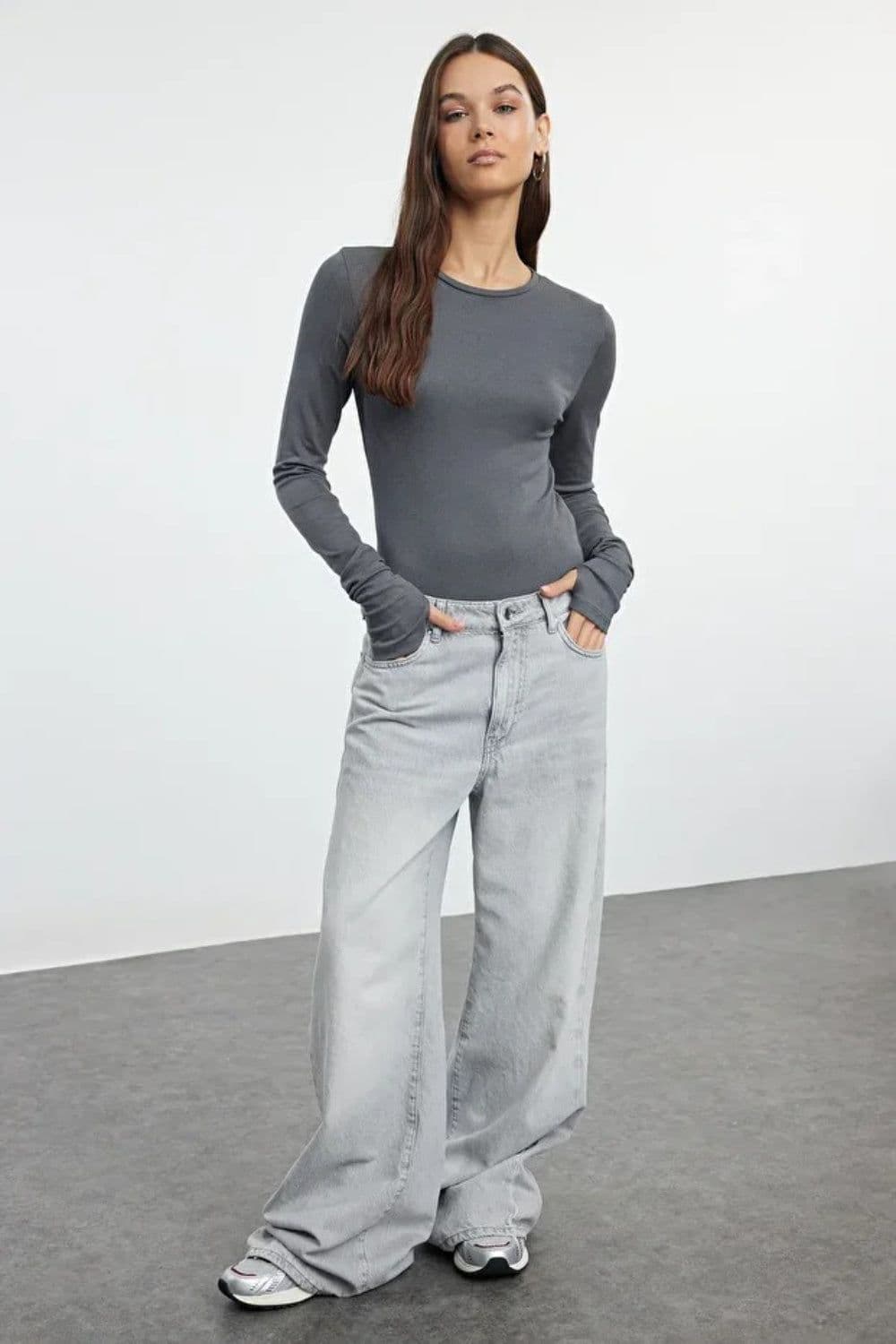Viscose Long Sleeve Knit Top Thumbhole Detail