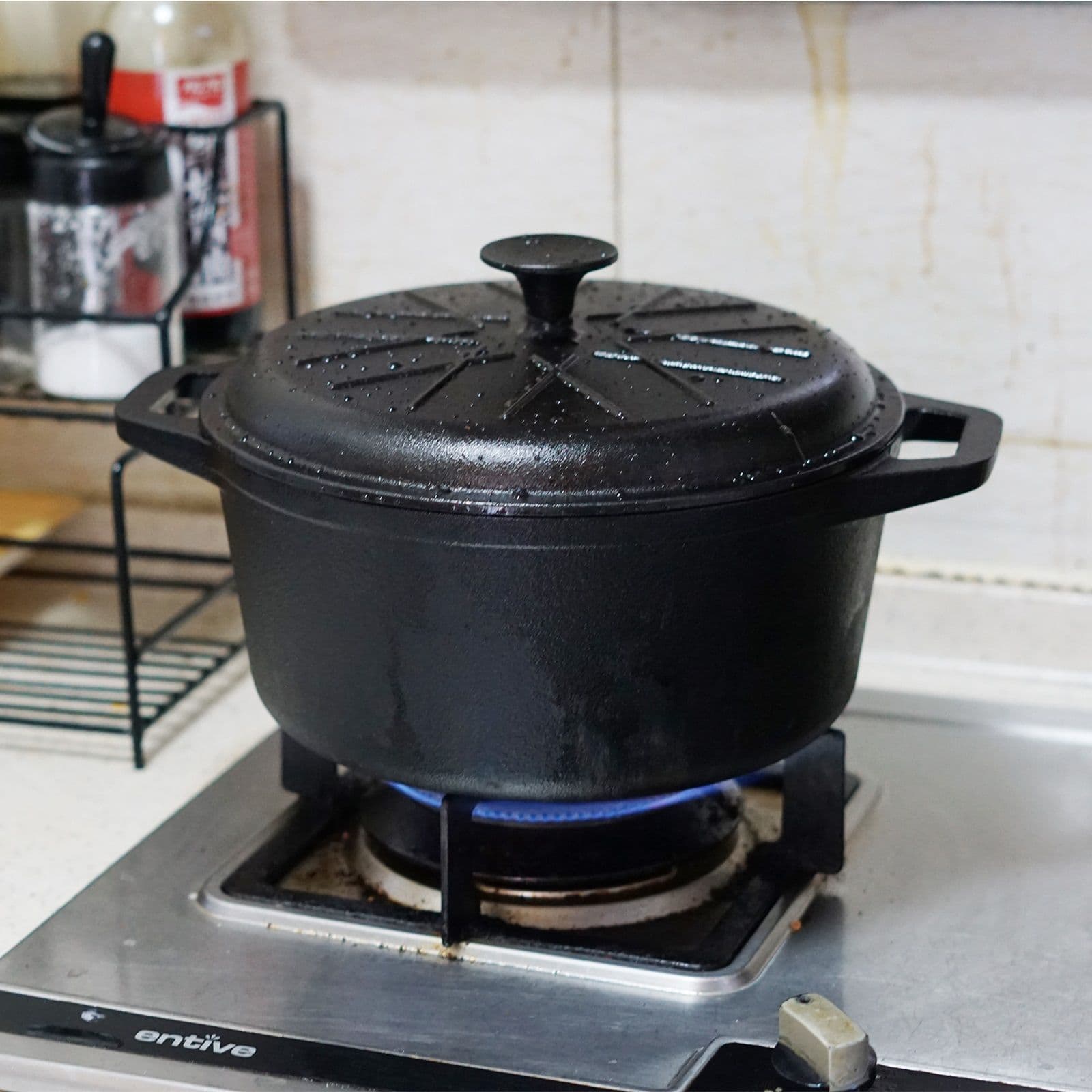 Cast Iron 4.7 Litre Non Stick Casserole Dish Stock Pot Lid