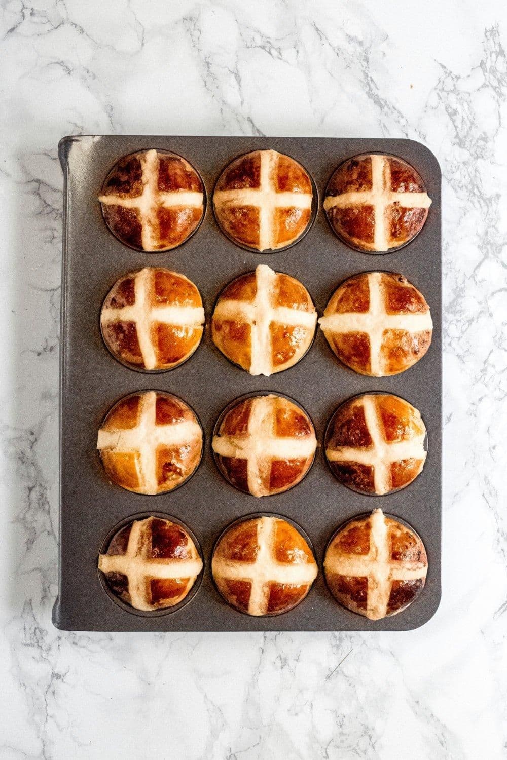 Smart Stack Non Stick Twelve Hole Muffin Tin