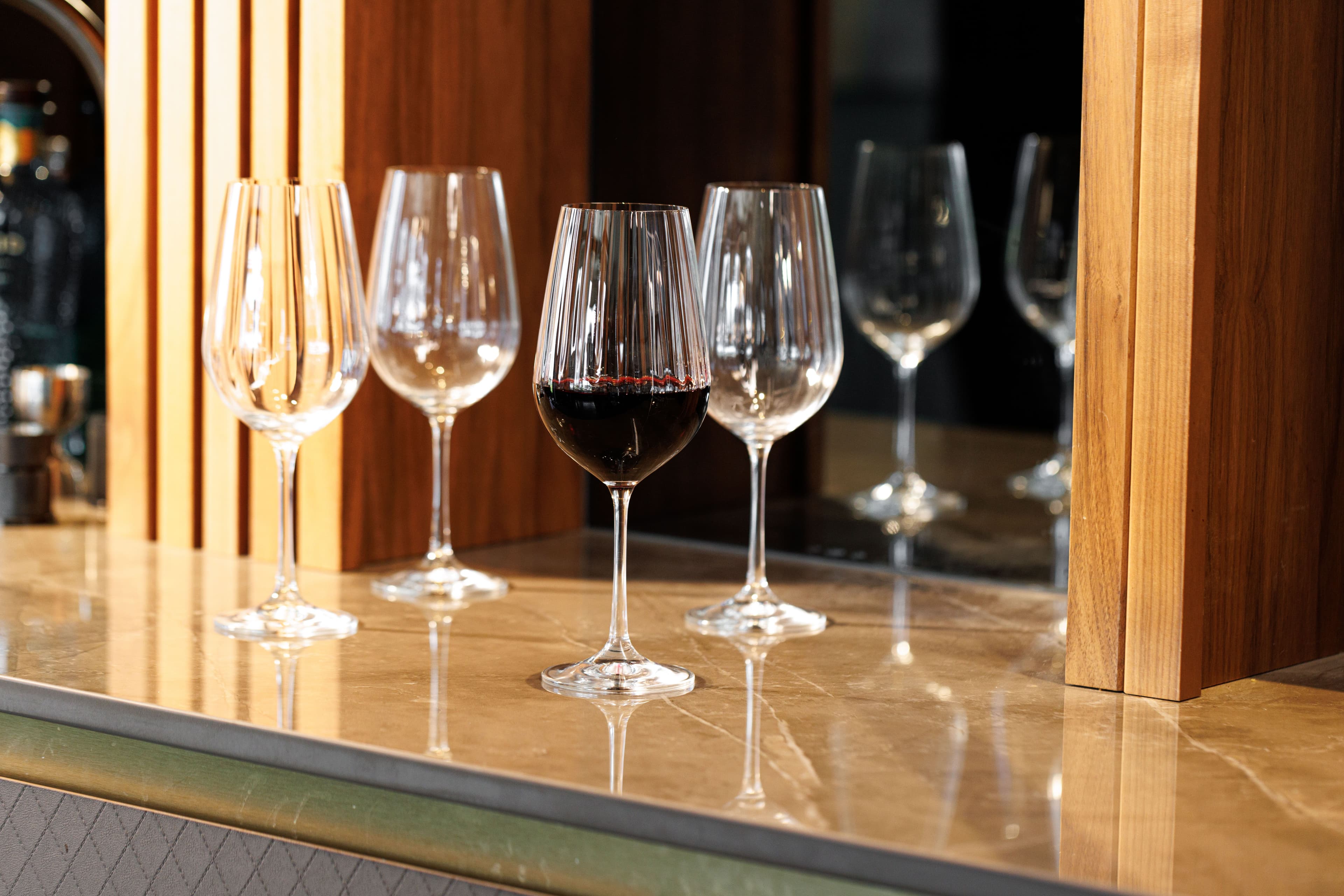Treviso Crystal Wine Glasses Set 4 Dishwasher Safe