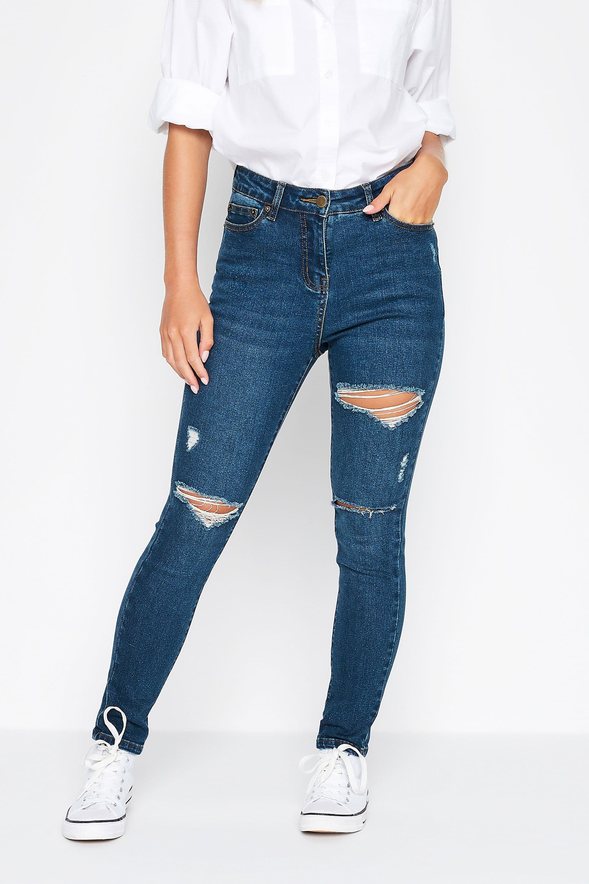 Petite Distressed Skinny Jeans