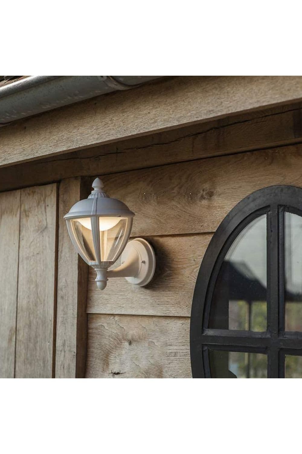 'Cindy'White Outdoor LED Wall Coach Lantern Light