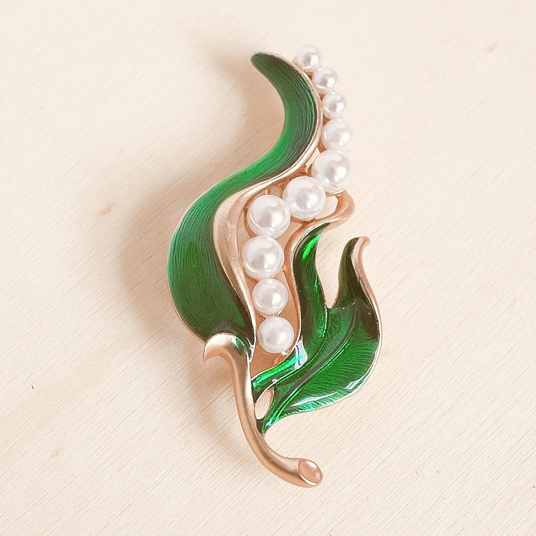 Pea Brooch Pearl & Enamel