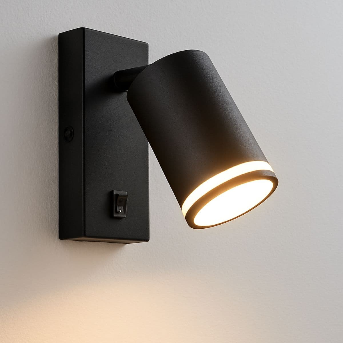 'Bella' Black GU10 Outdoor Wall Light Halo Reflector With On/Off Switch