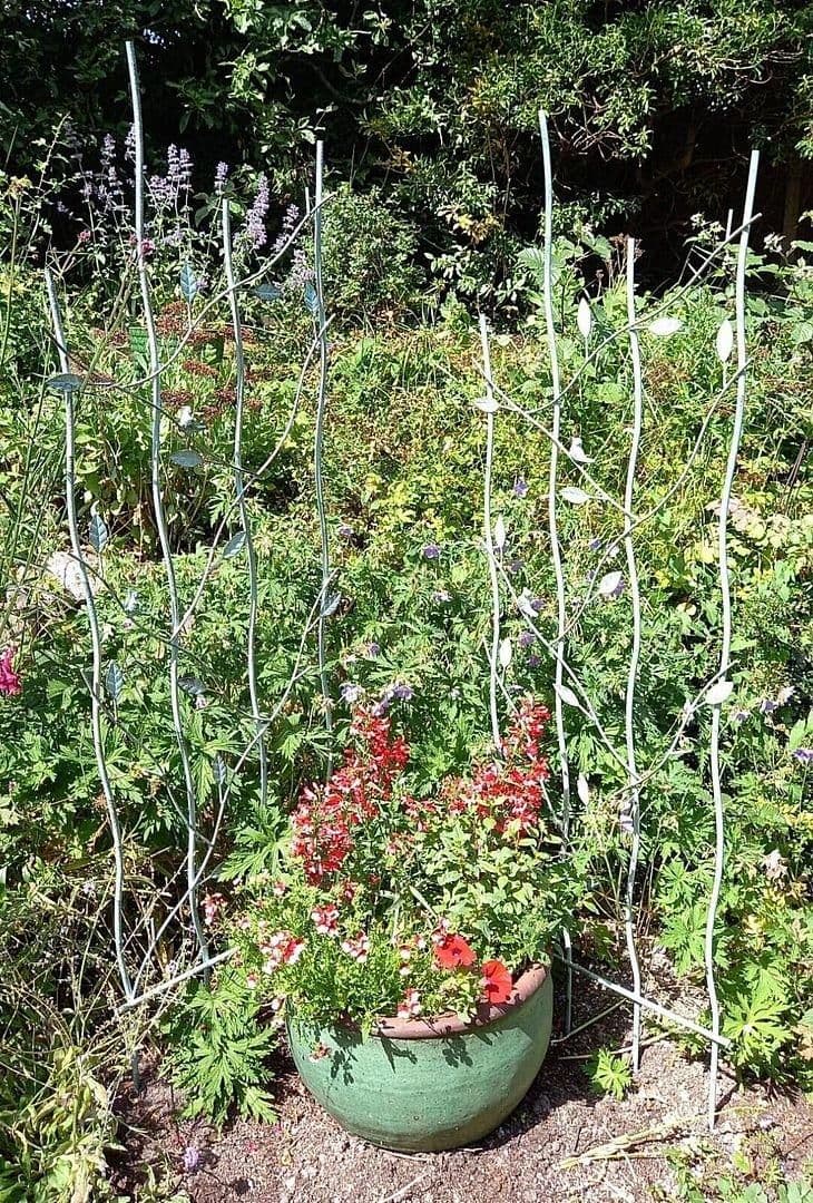 Pair Verdigris Bird Leaf Trellis