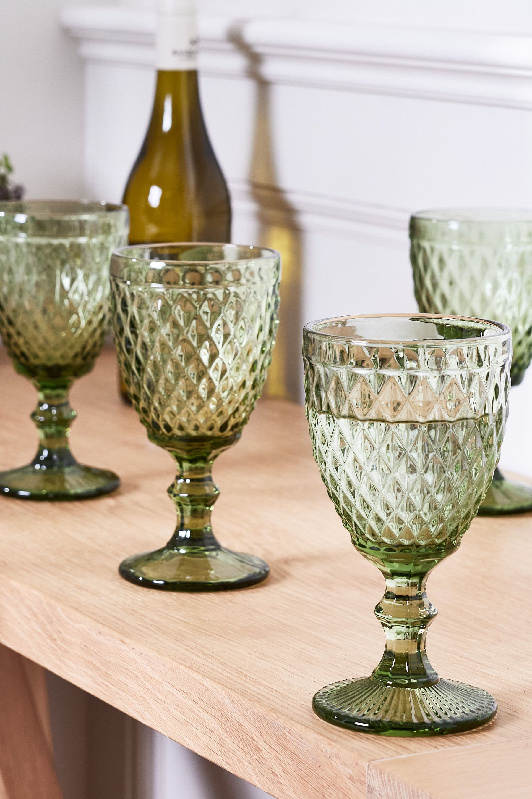 Set 4 Vintage Luxury Embossed Diamond Drinking Wine Glass Goblets