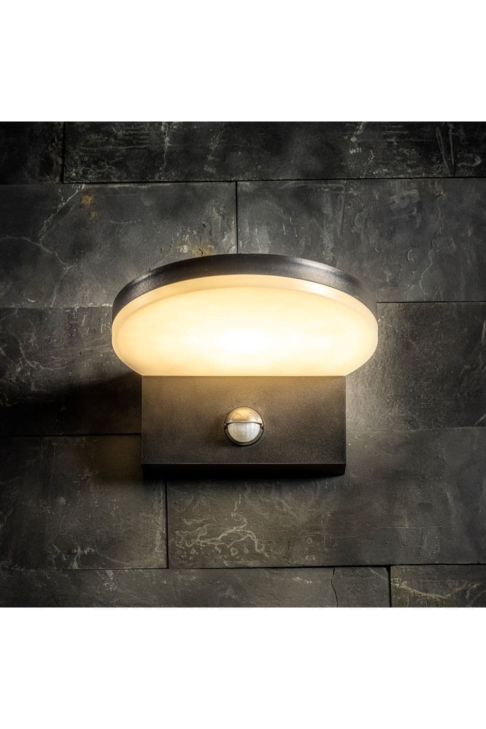CGC Lighting AUBREY Black Curved PIR Motion Sensor LED Outdoor Wall Light 4000k Natural White Integrated LED IP65