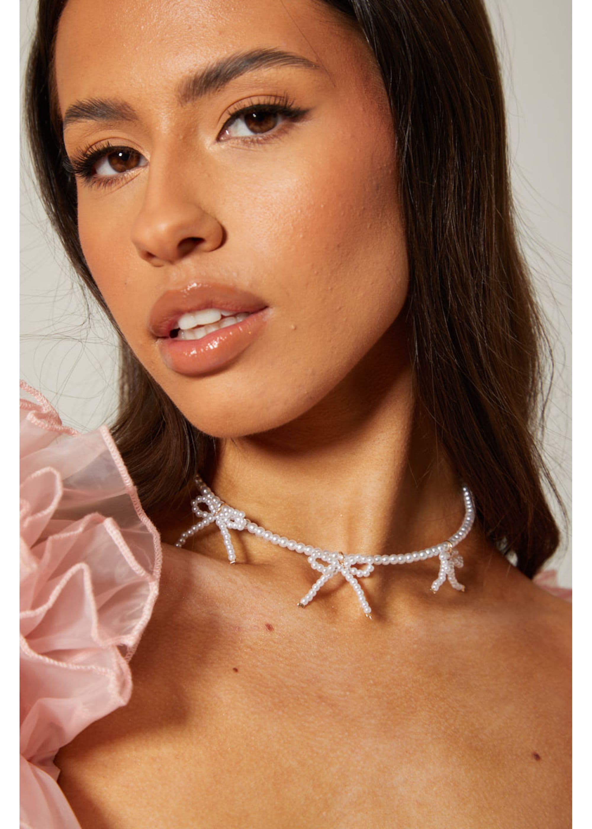 Ivory Pearl Bow Necklace