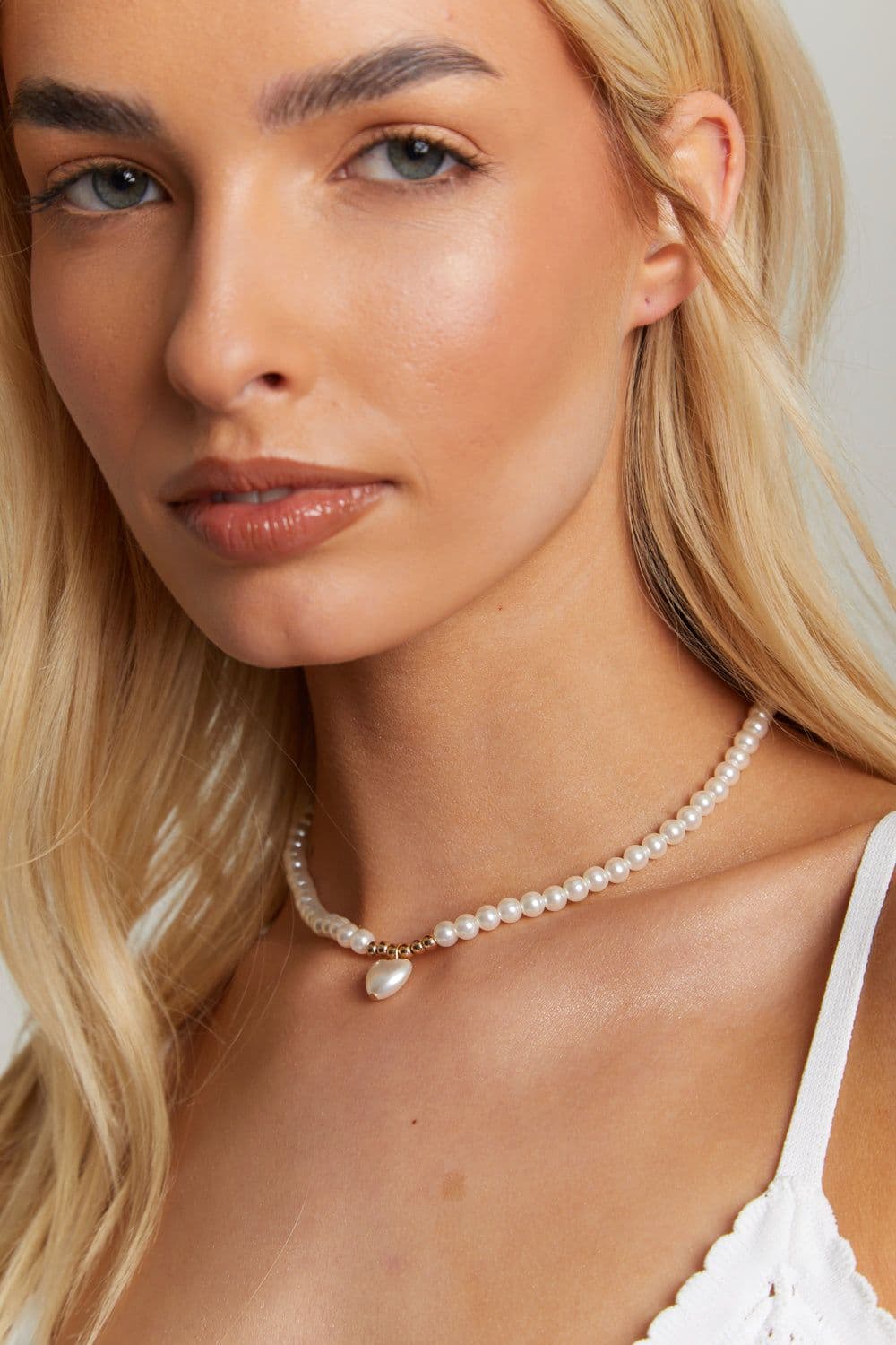 Heart Pearl Choker