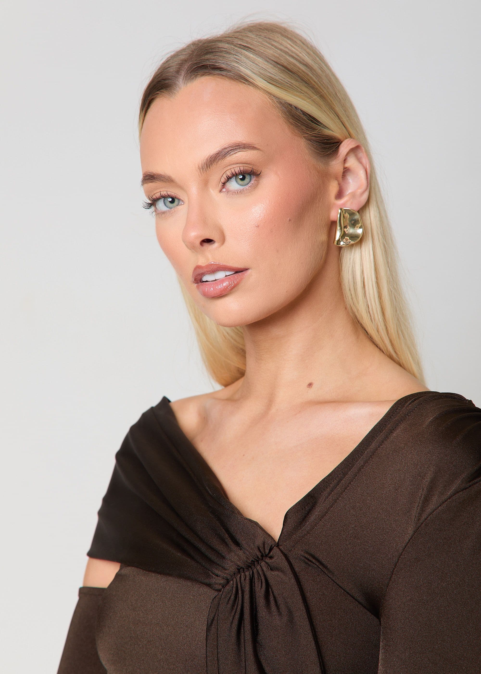 Madein Women's Gold Textured Earrings | Size: Standard