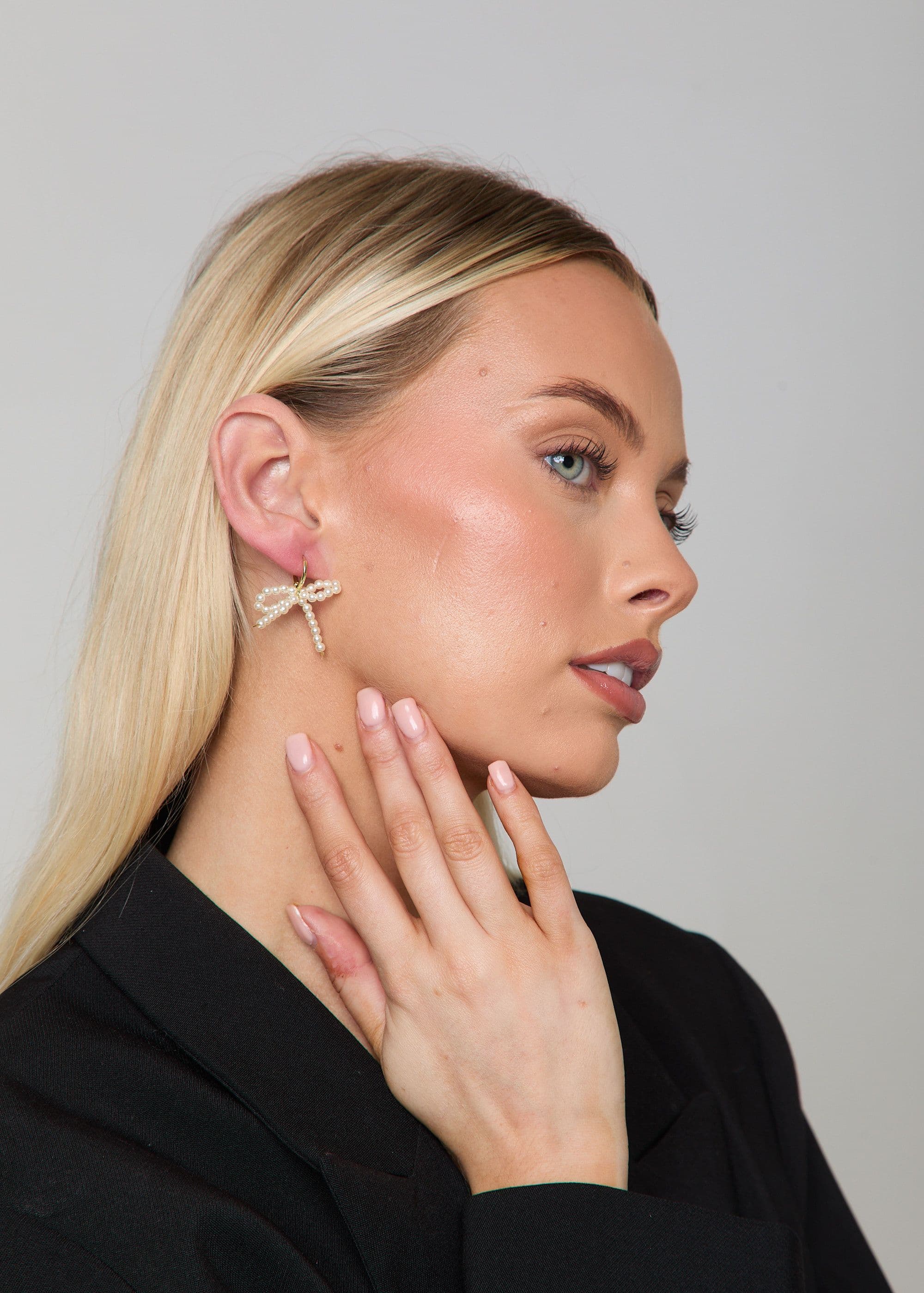 Madein Women's Pearl Bow Earrings in Ivory | Size: Standard