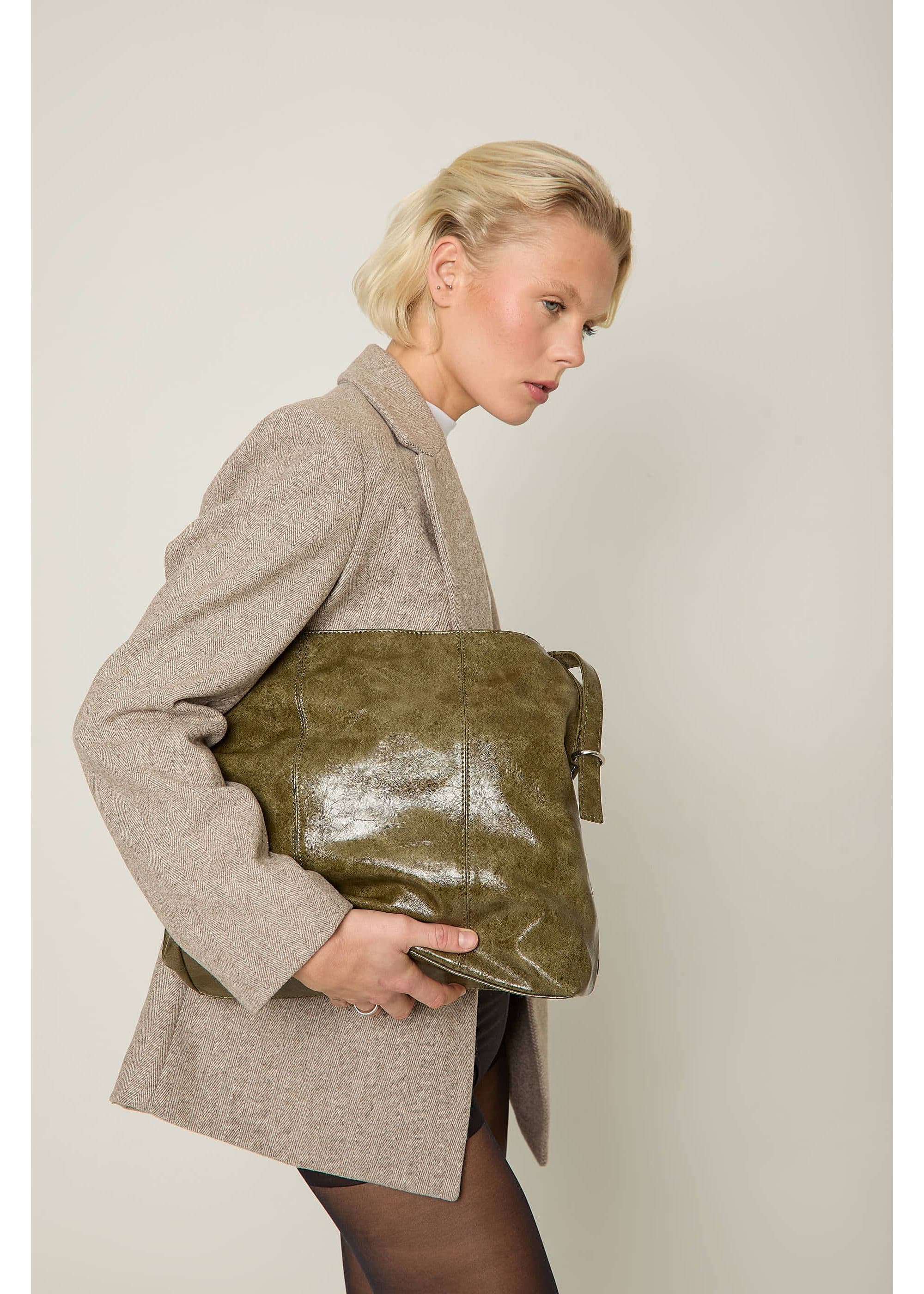 Madein Women's Oversized Pressed Olive Pia Tote Bag