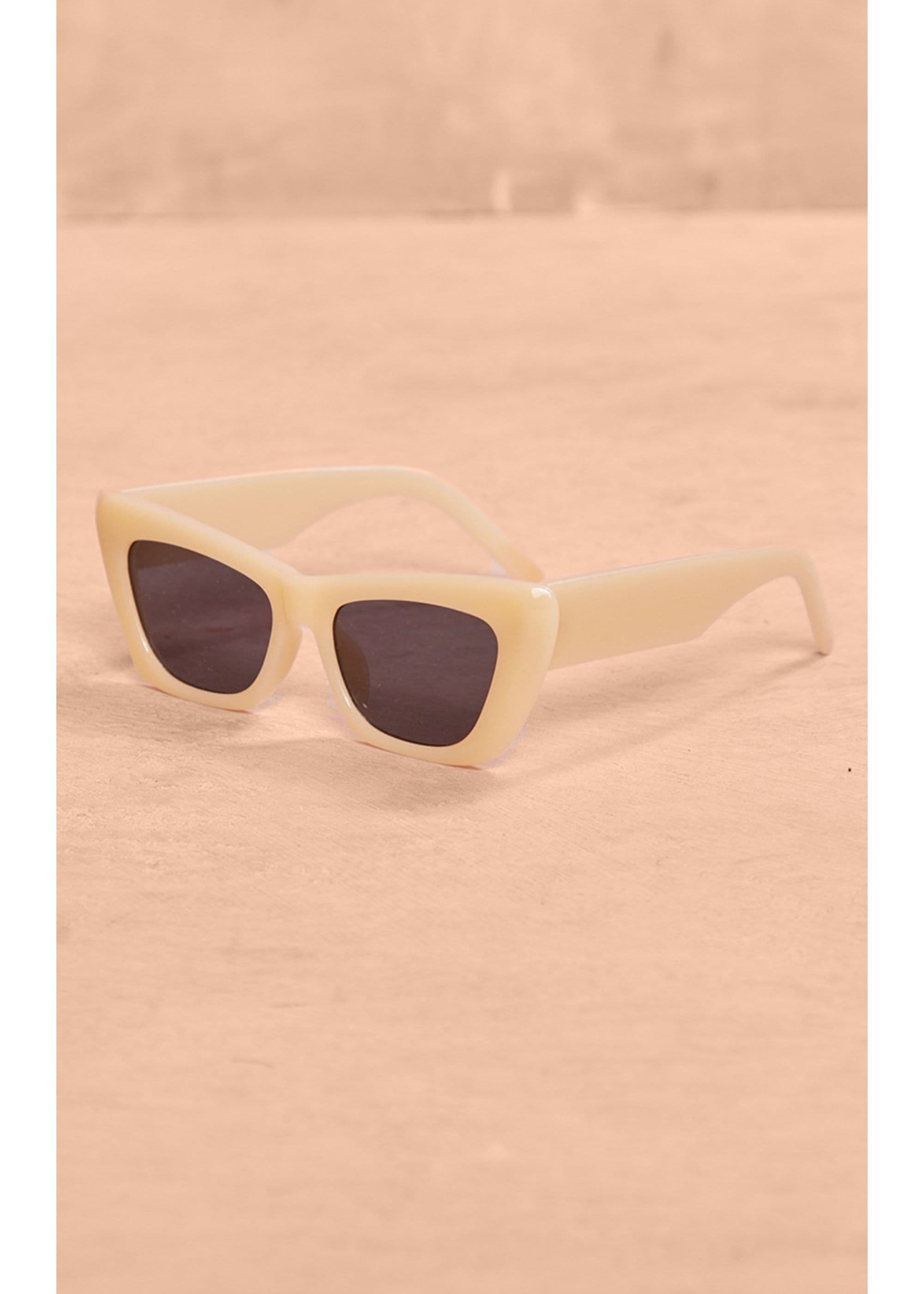 Madein Women's Milky Cat Eye Sunglasses in Lemon