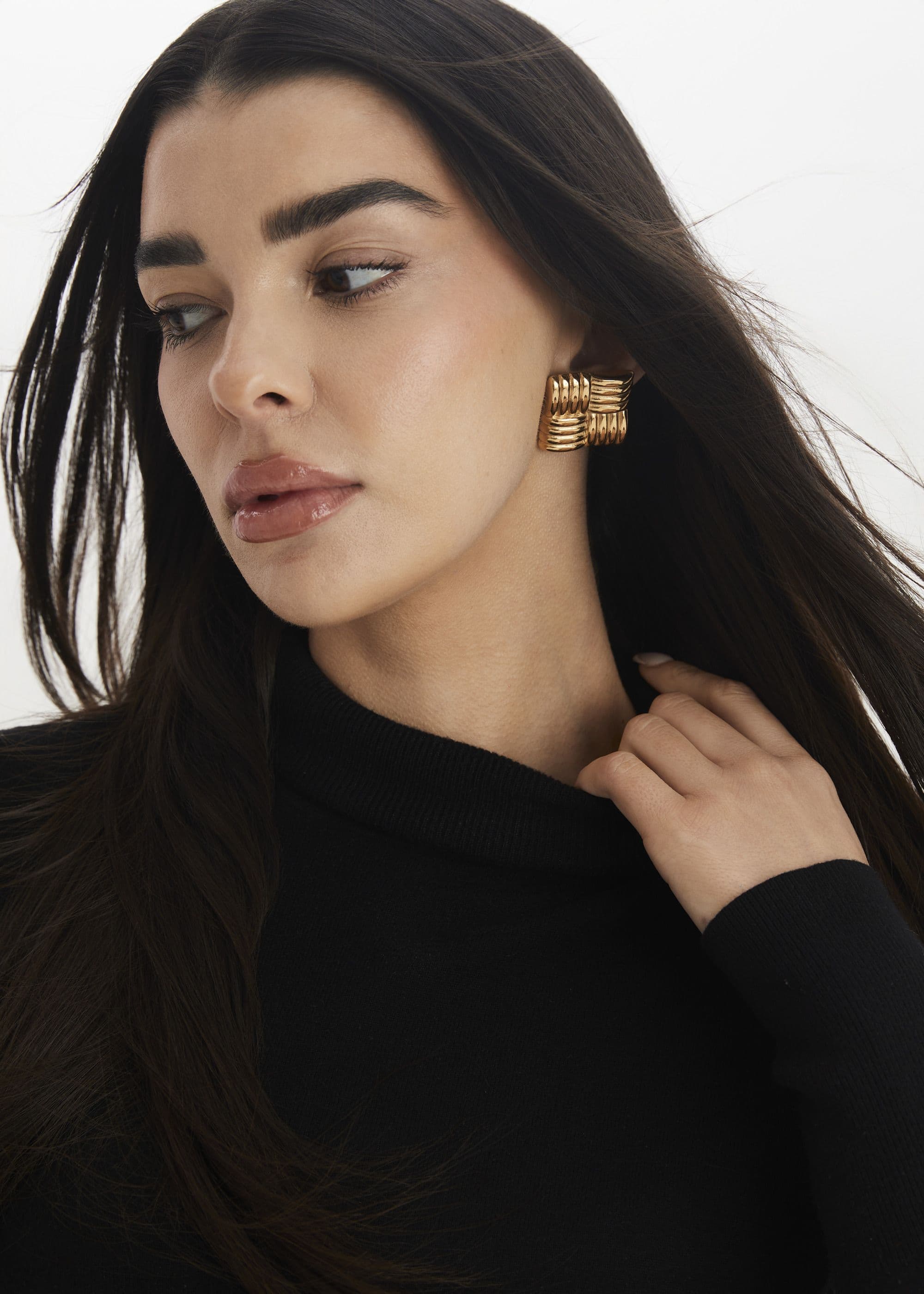 Madein Women's Mia Square Textured Rib Earrings in Metallic Gold