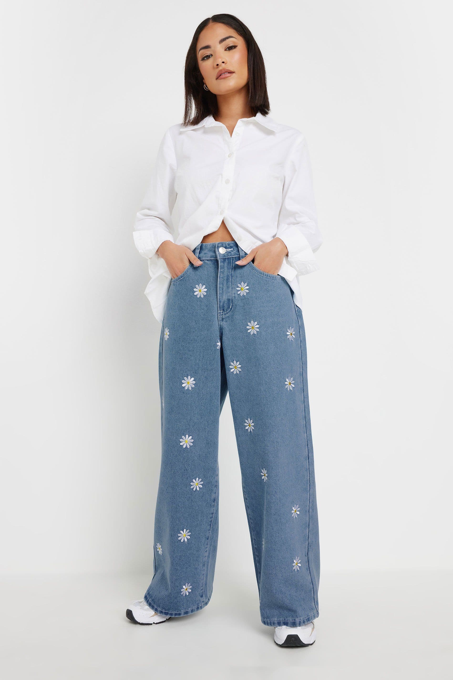 PixieGirl Women's Petite Daisy Embroidered Wide Leg Jeans in Blue | Size: 10