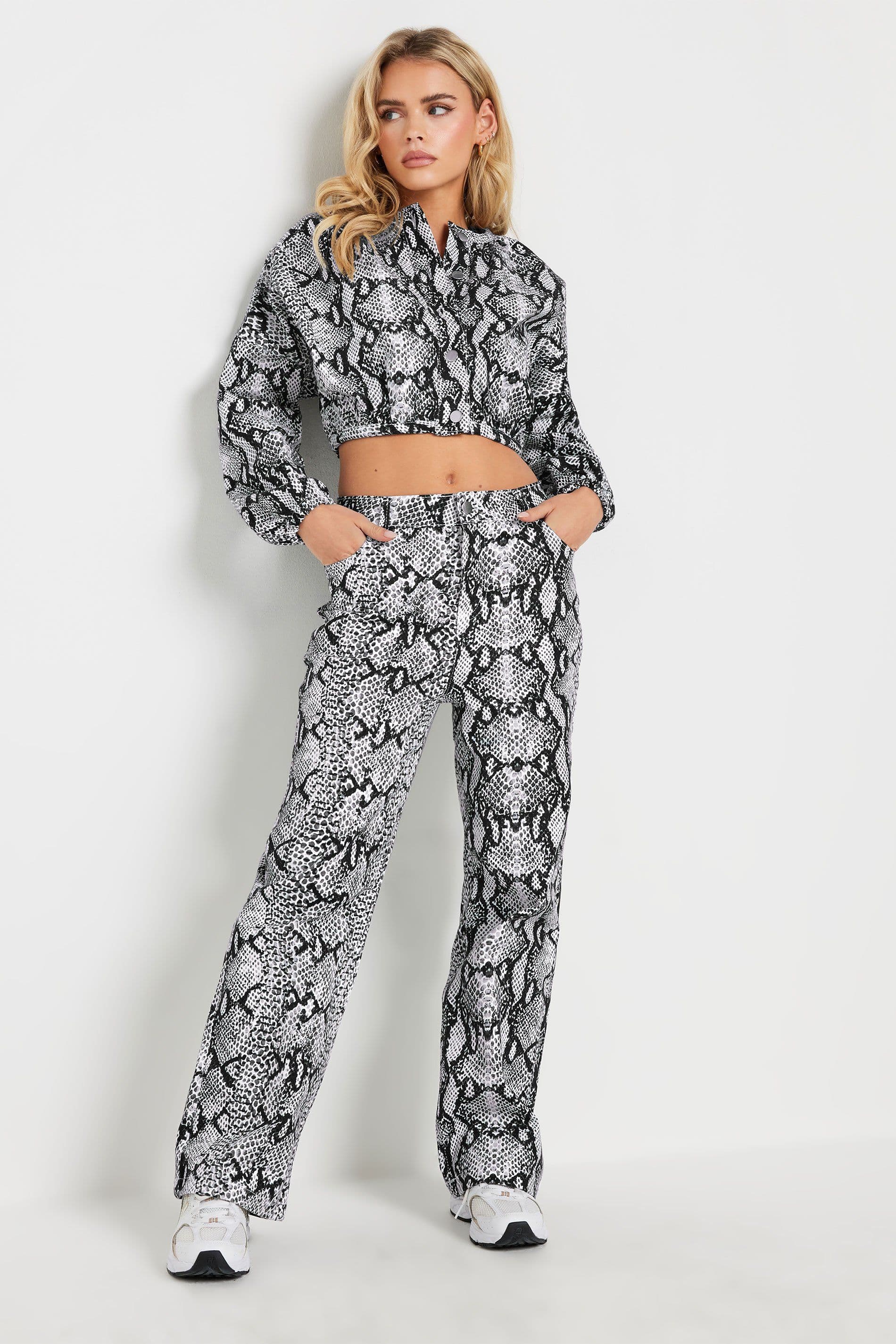 PixieGirl Women's Petite Snake Print Straight Leg Jeans in Grey | Size: 10