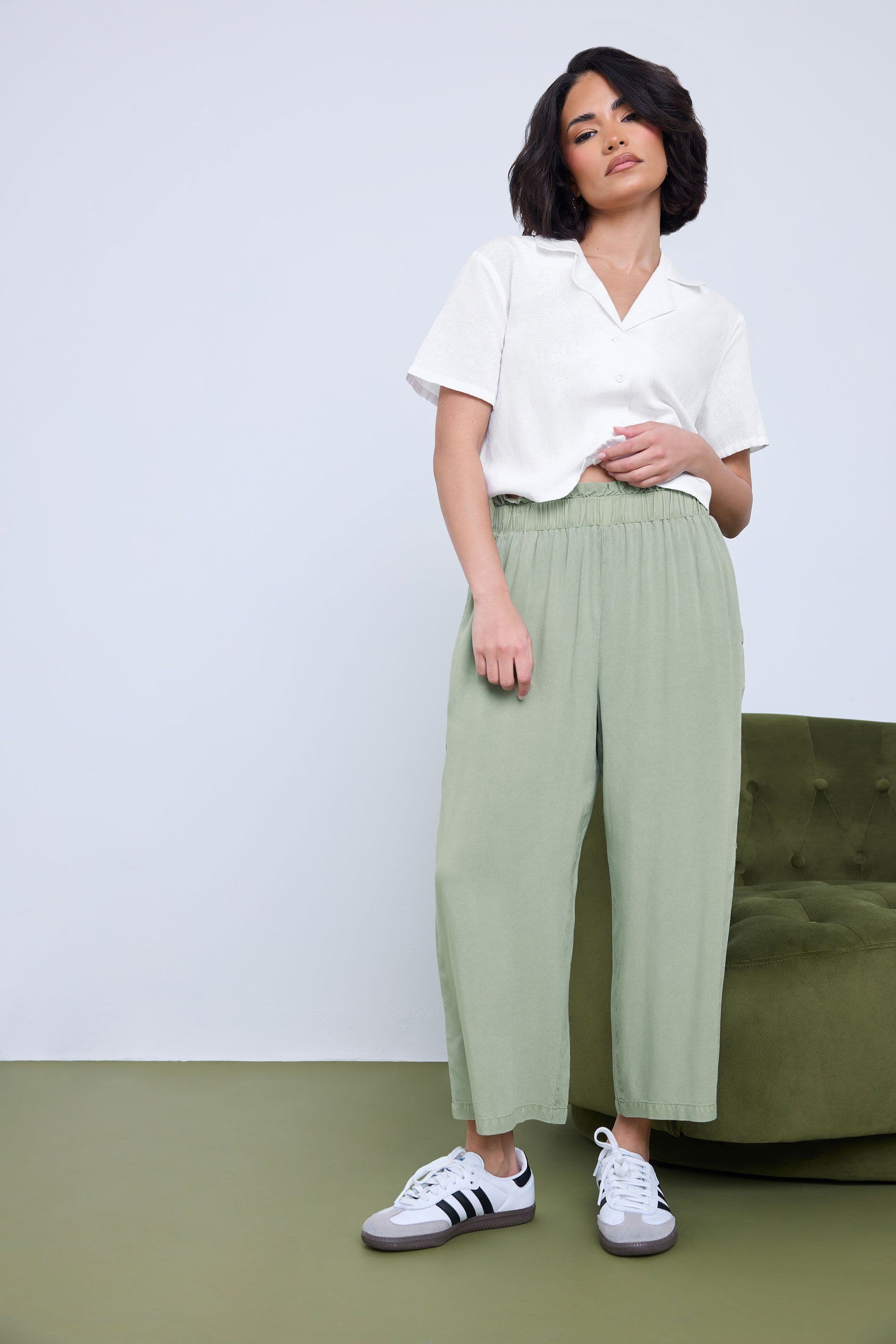 PixieGirl Women's Petite Acid Wash Cropped Trousers in Light Green | Size: 8