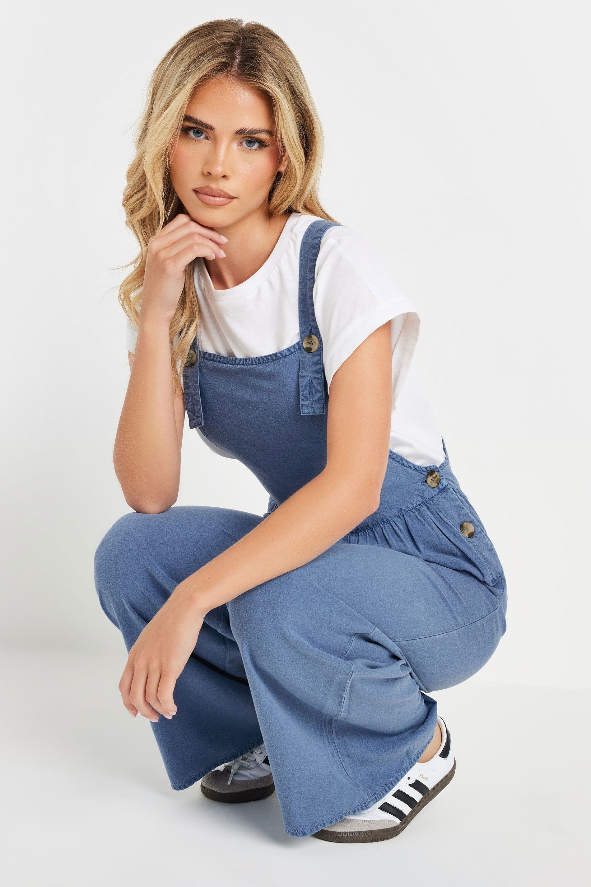 PixieGirl Women's Petite Acid Wash Wide Leg Dungarees in Blue | Size: 14