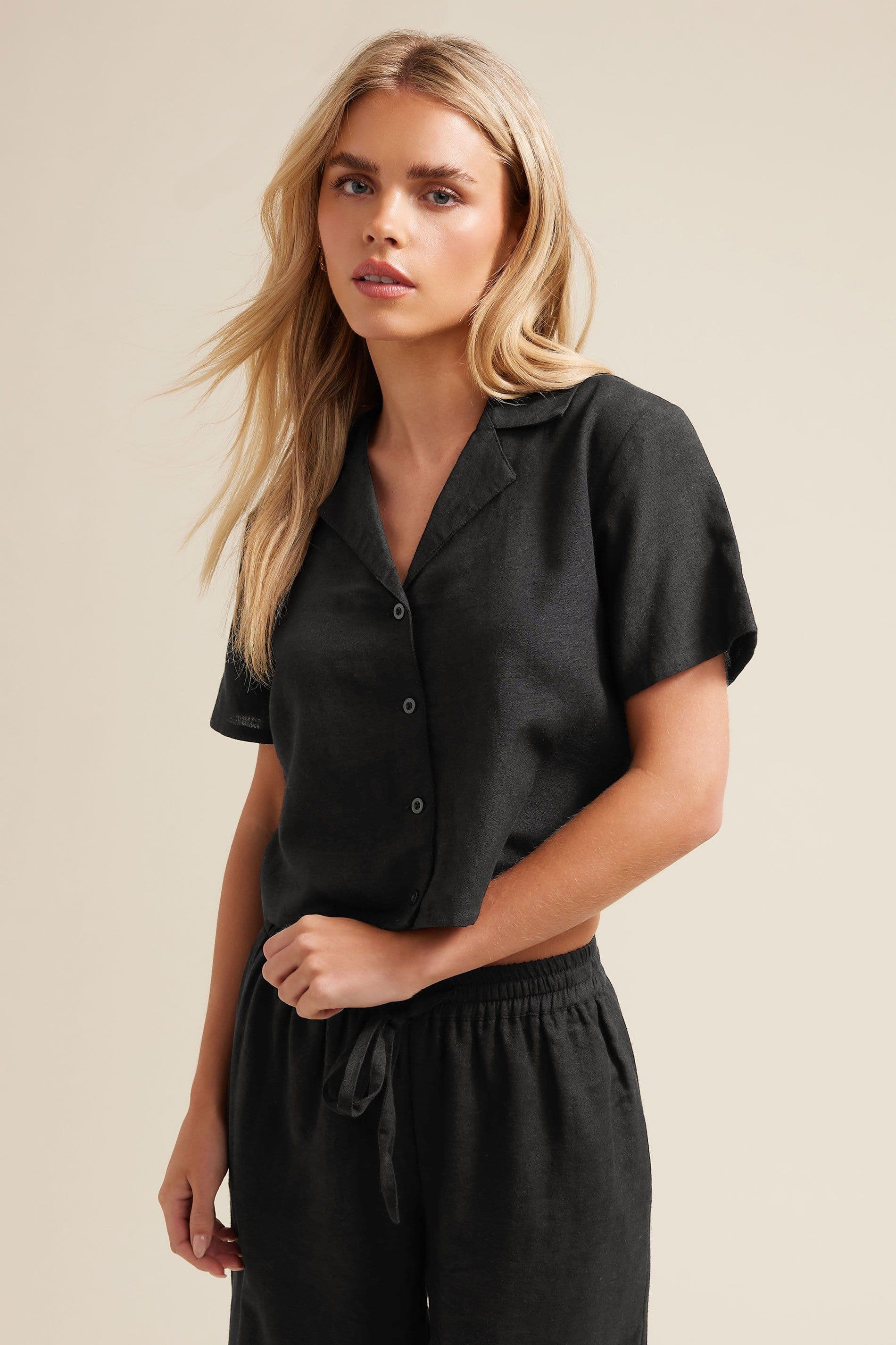 PixieGirl Women's Petite Linen Cropped Shirt in Black | Size: 14
