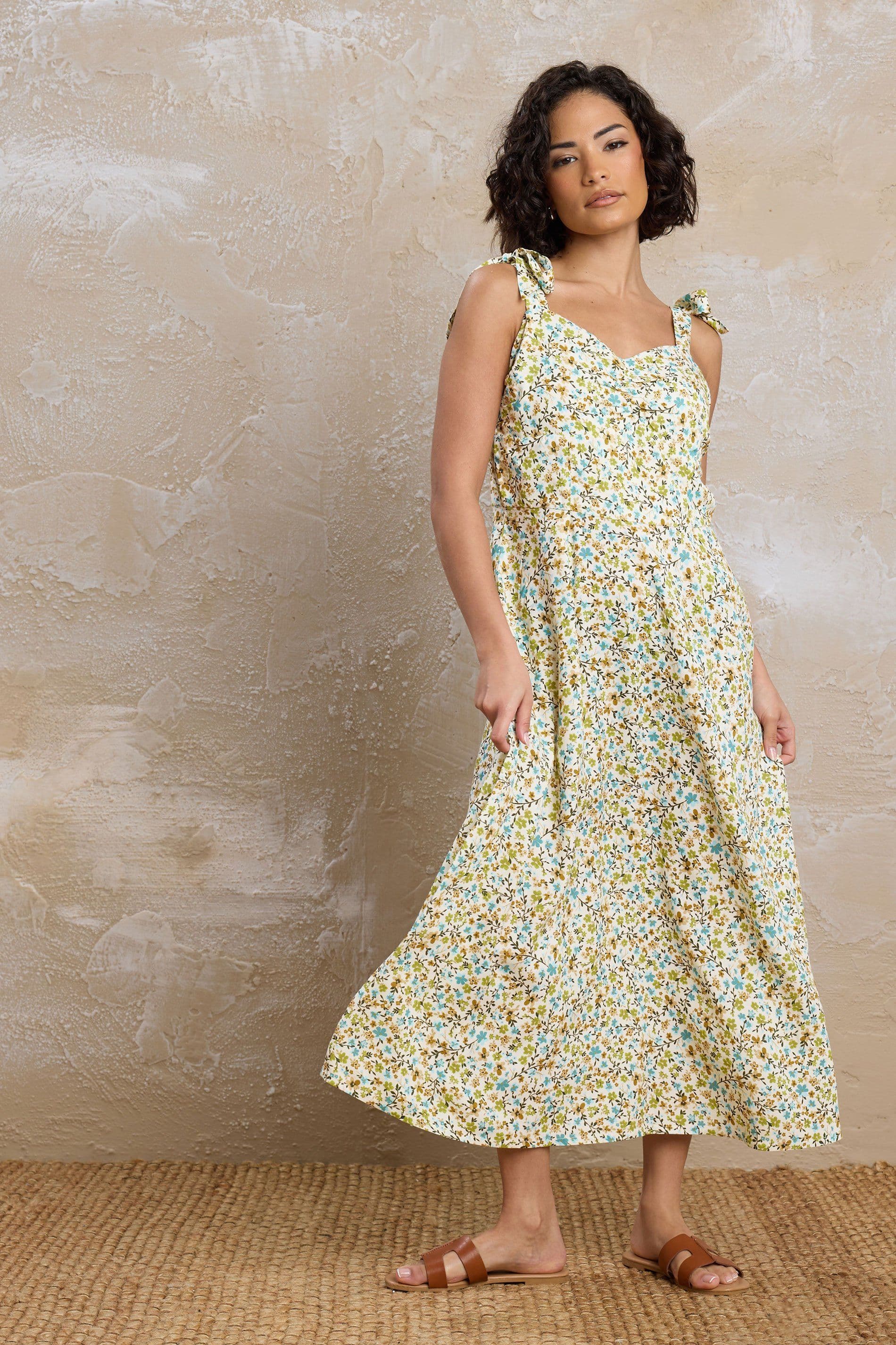 PixieGirl Women's Petite Floral Midi Dress in Green | Size: 8