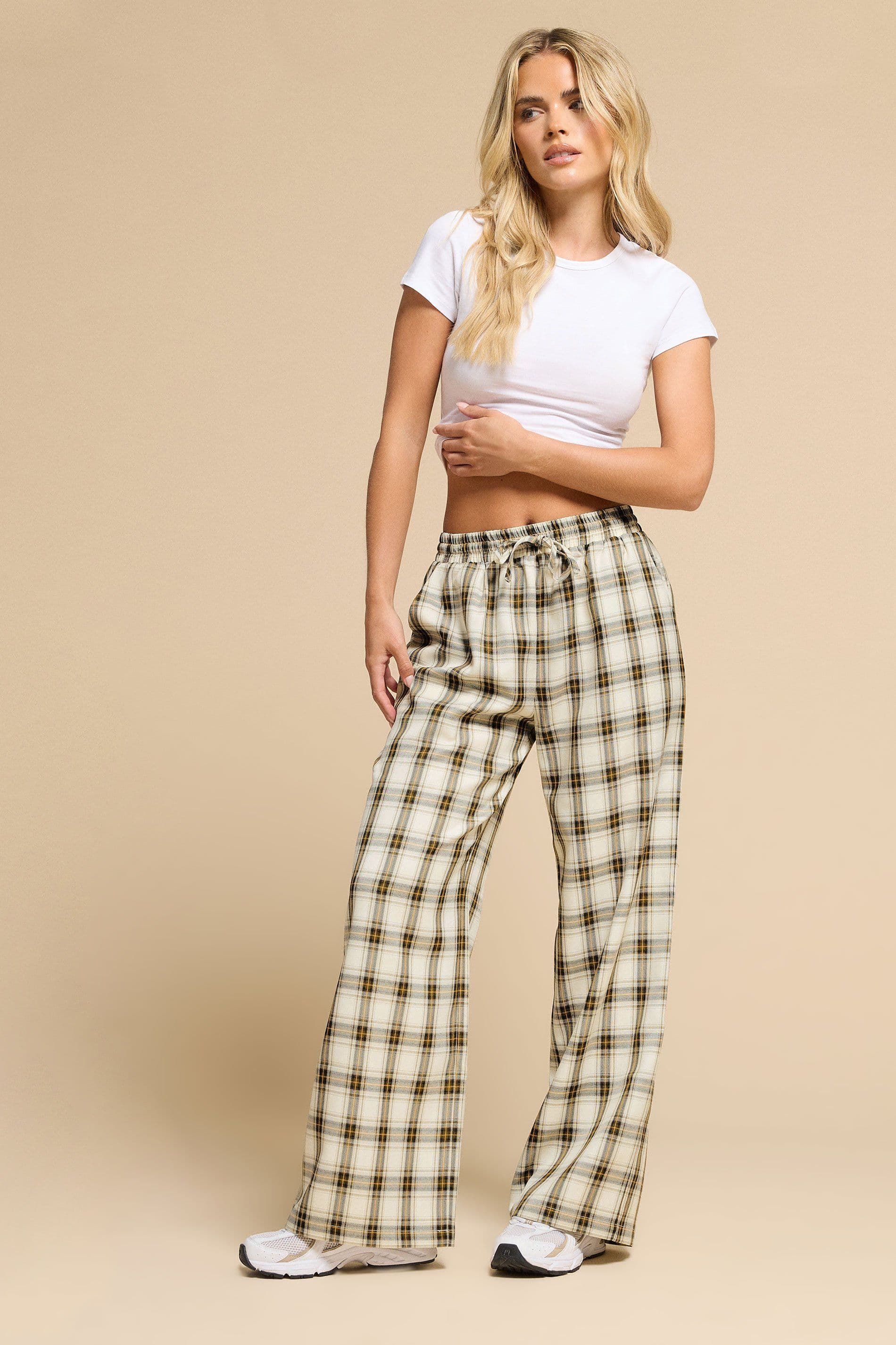PixieGirl Women's Petite Check Wide Leg Trousers in Light Brown | Size: 10
