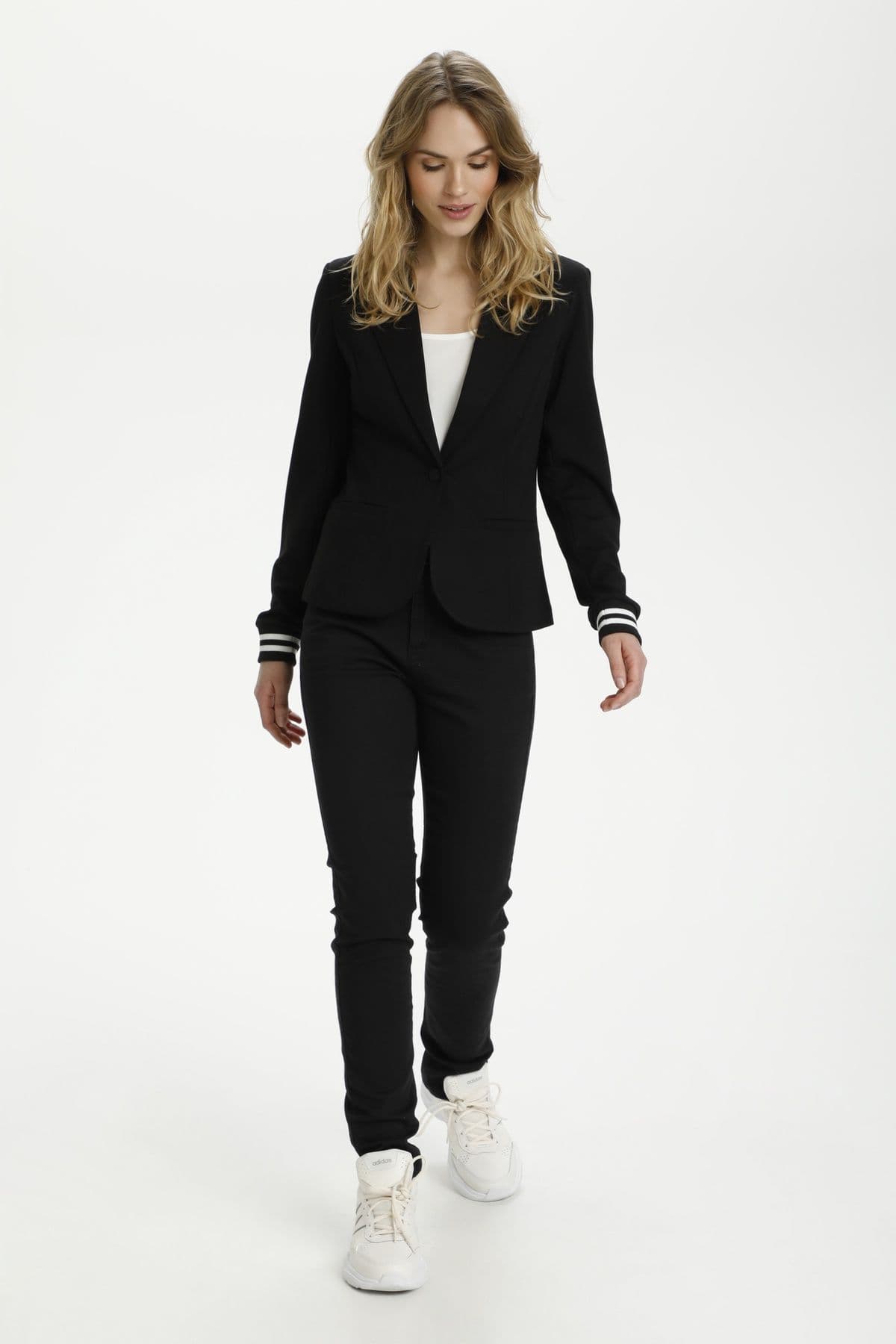 Kinnie Sporty Sleeve Blazer