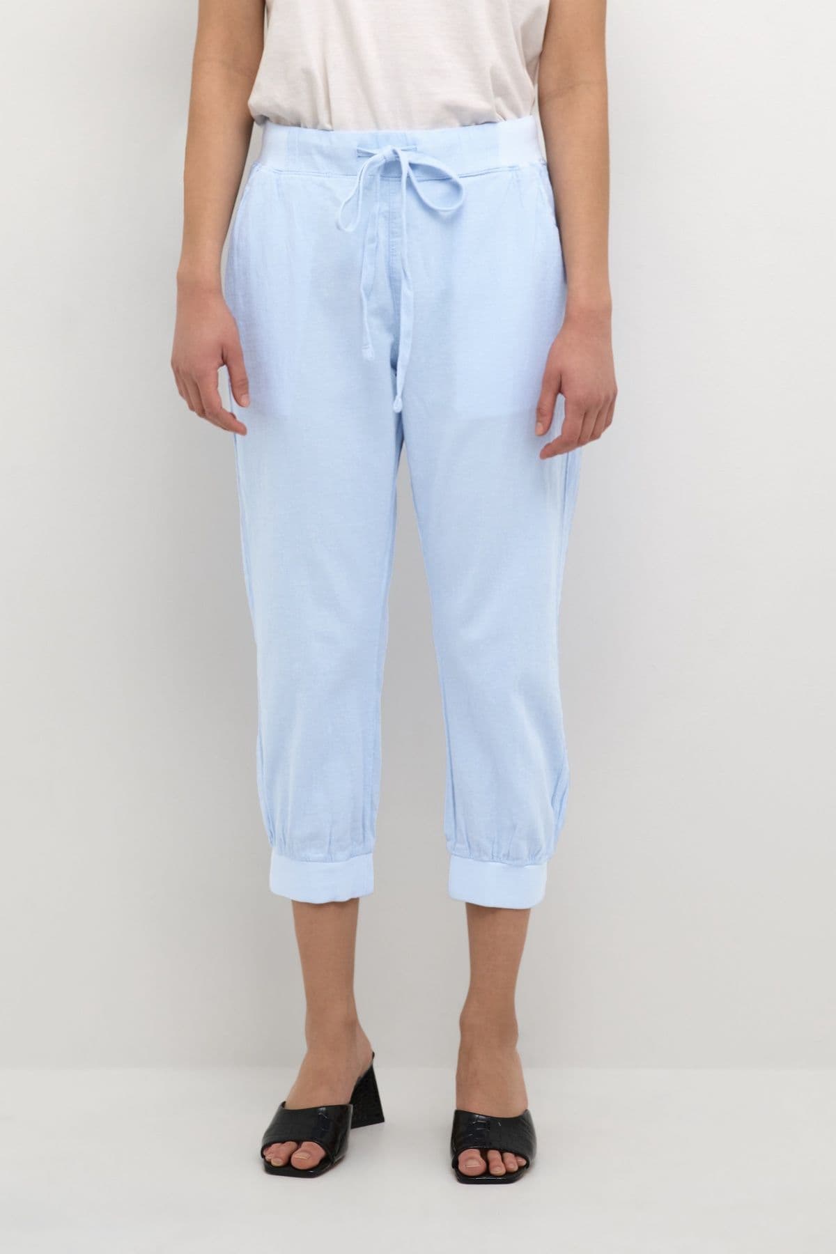 Naya Capri Crop Joggers