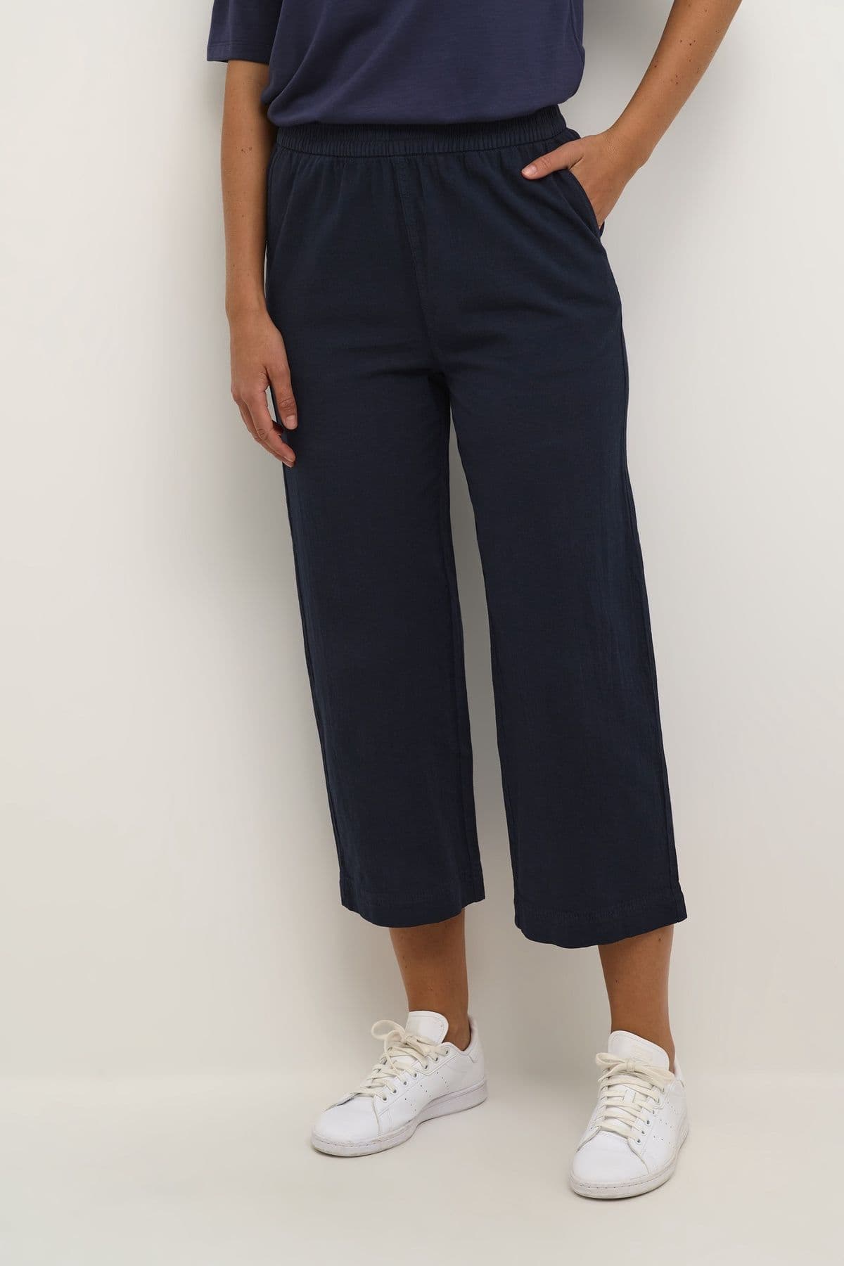 Naya Elastic Waist Cropped Trousers Dark