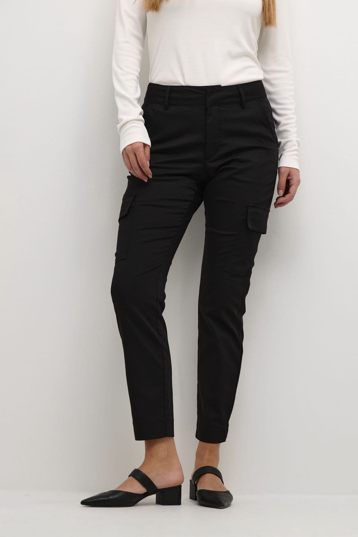 Lea Trousers Cargo Pockets