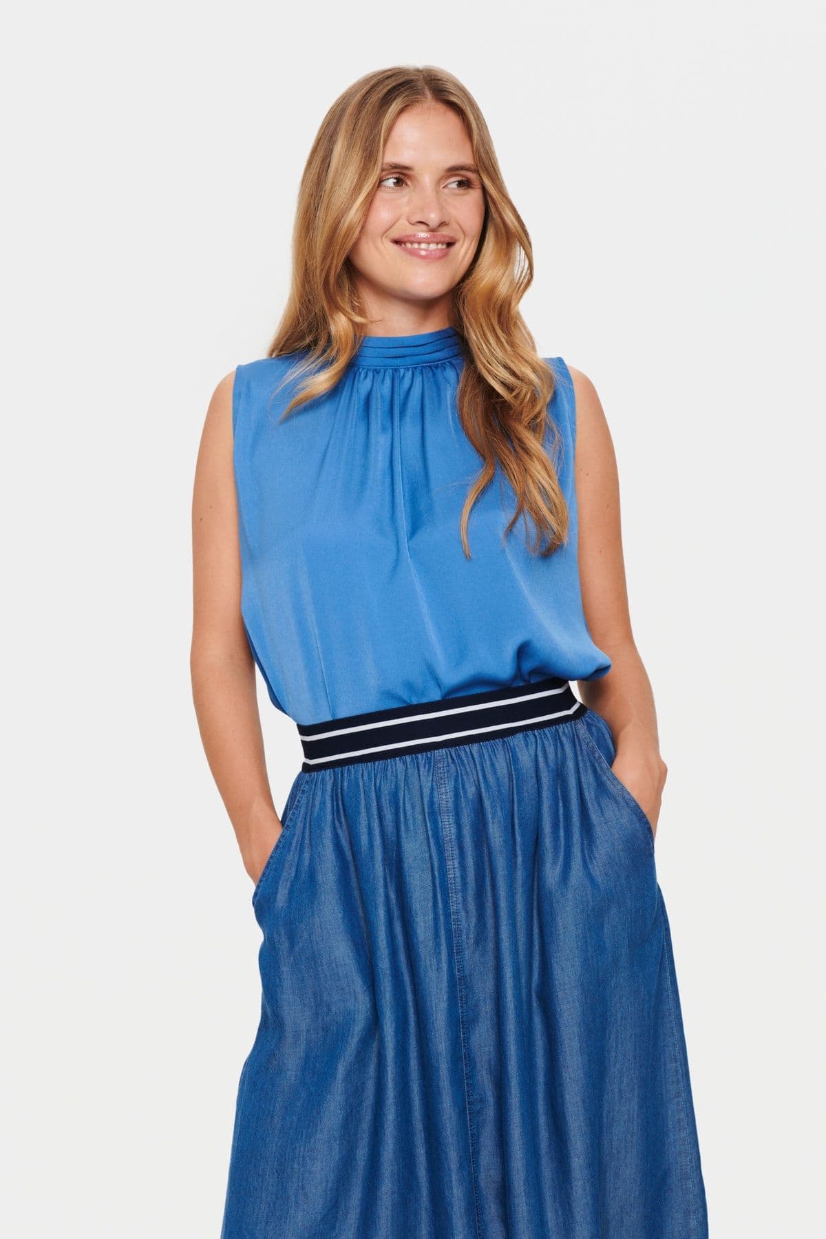 Aileen Sleeveless Blouse