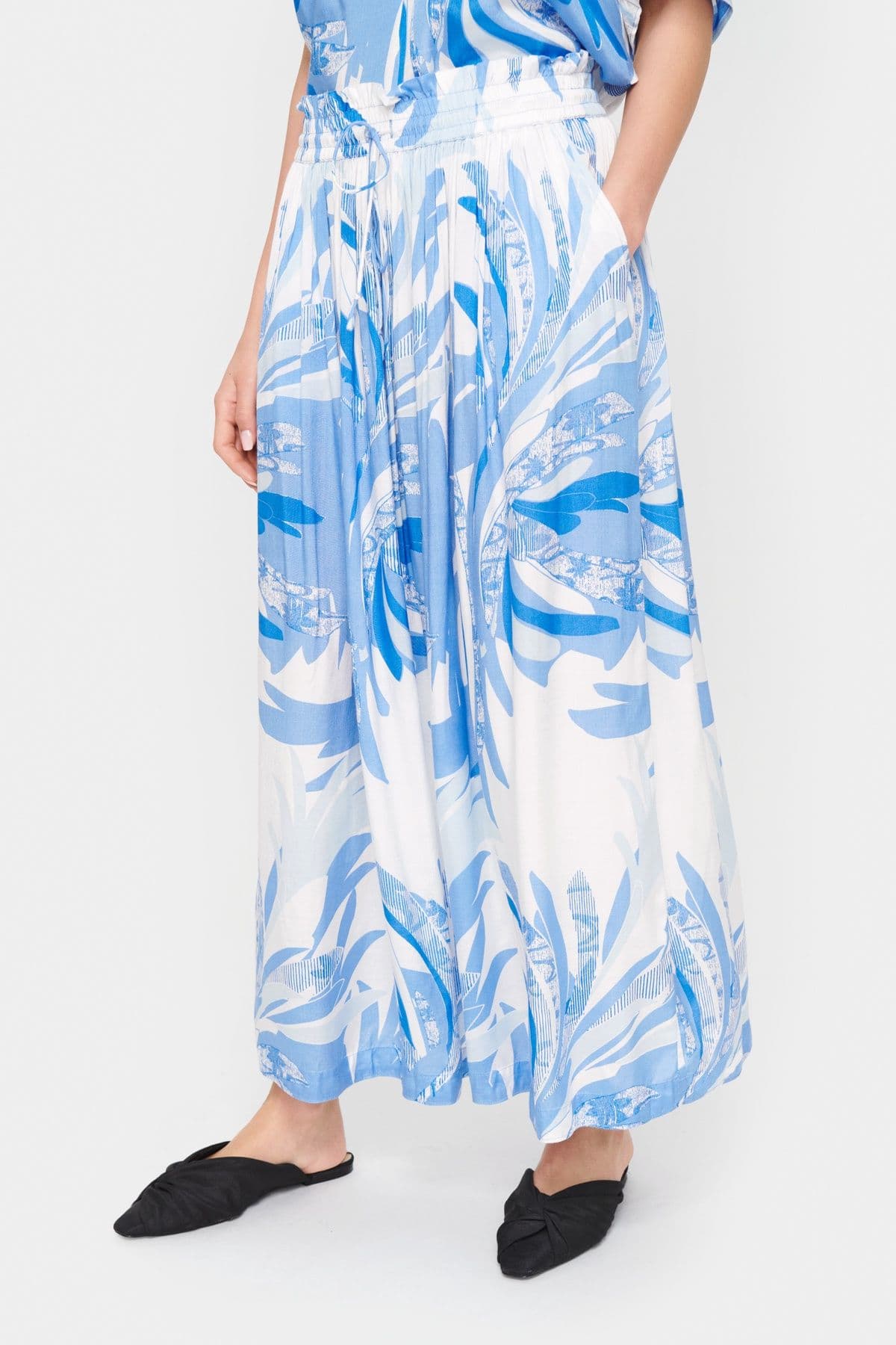 Evette Drawstring Waist Maxi Skirt