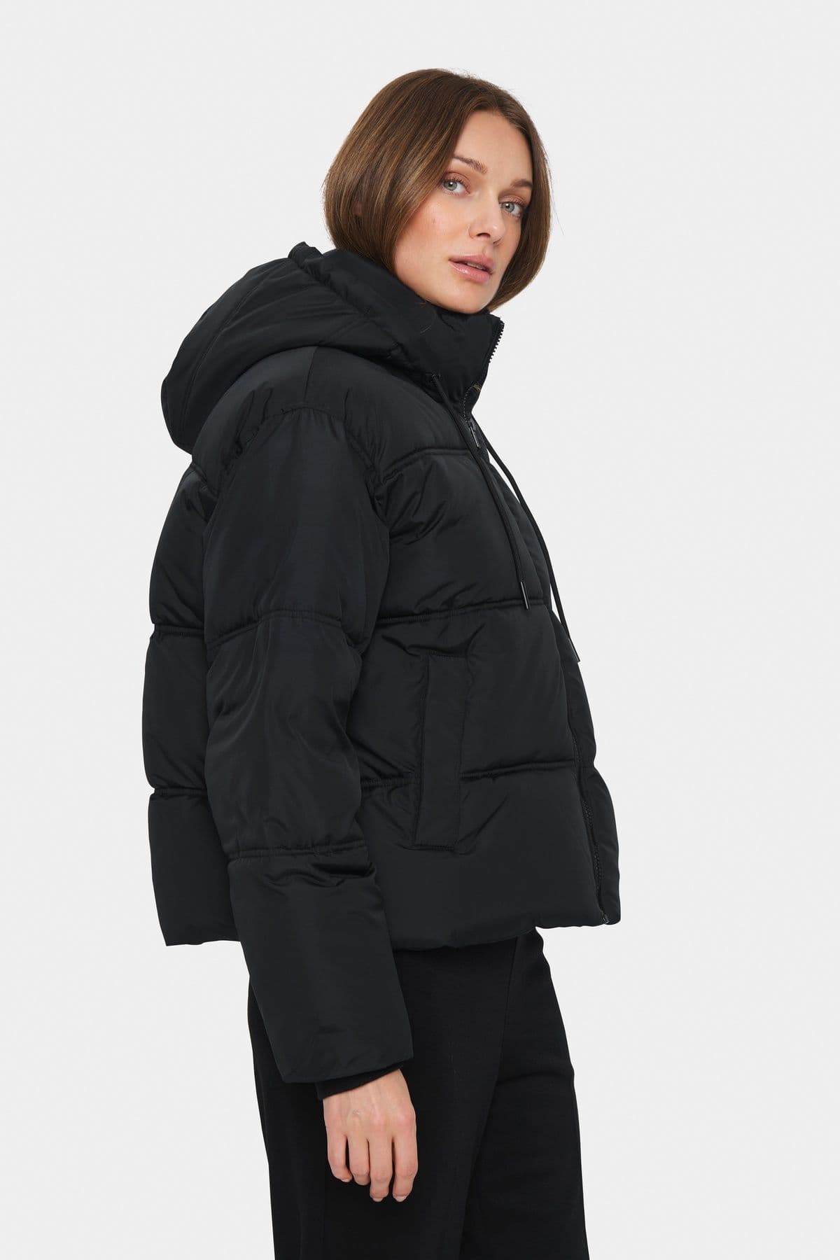 Fey Short Hooded Puffer Jacket